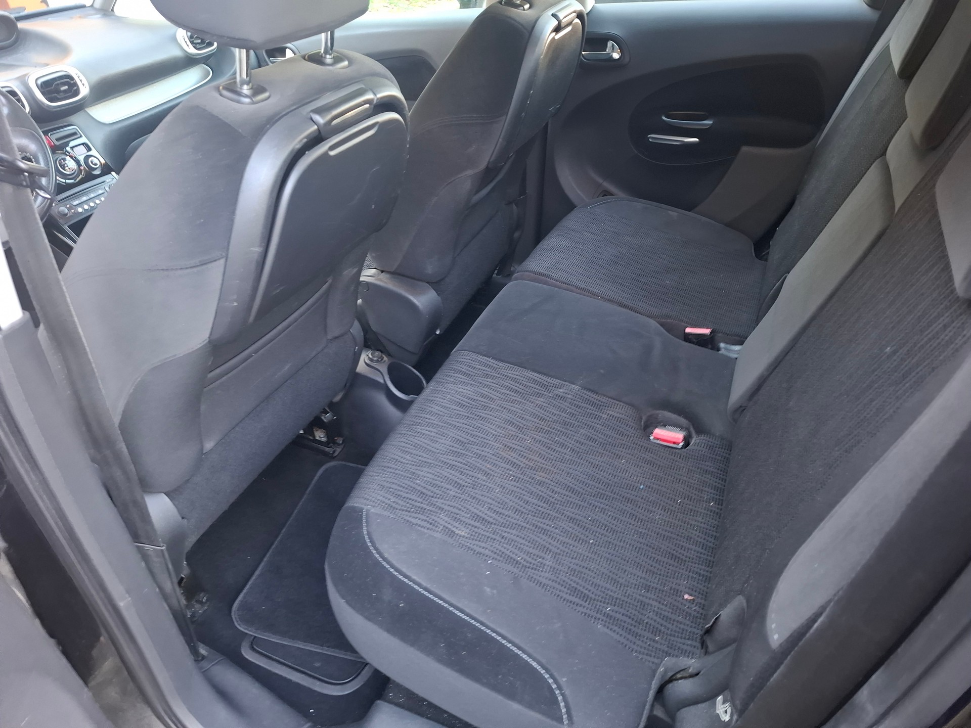 CITROEN C3 Picasso 1.6 HDi Exclusive-image-10