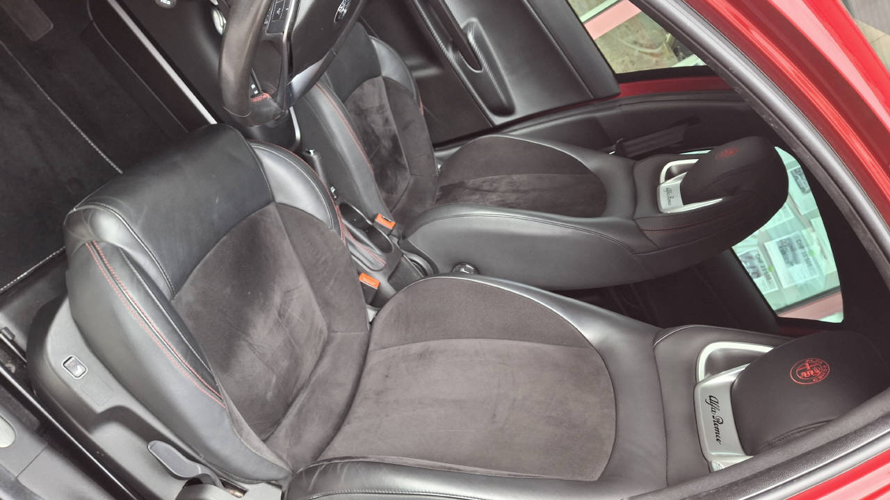 ALFA ROMEO Giulietta 1750 TBi Veloce TCT-image-8