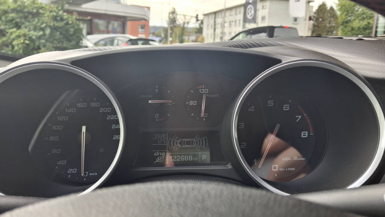 ALFA ROMEO Giulietta 1750 TBi Veloce TCT-image-10