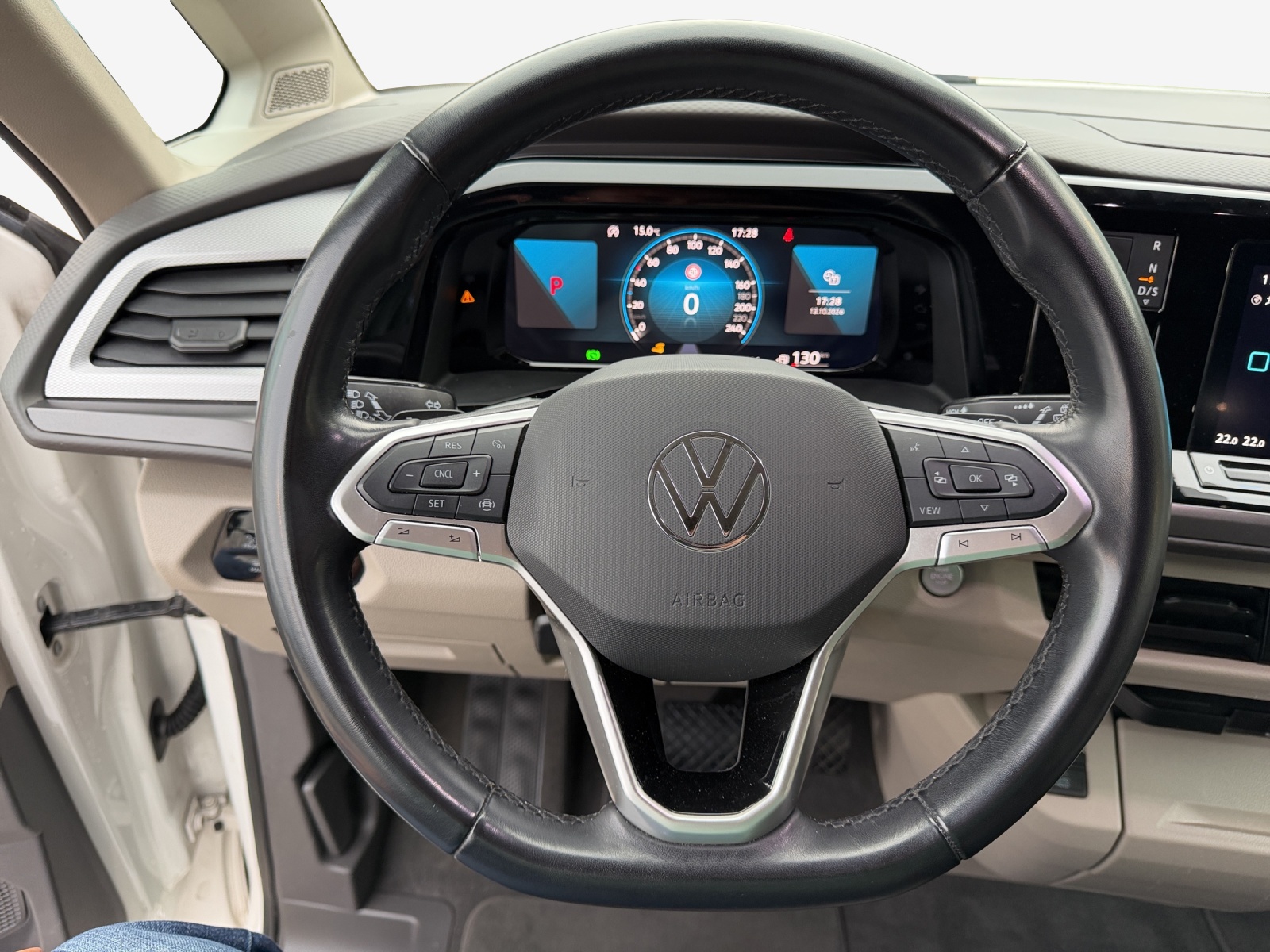 VW Multivan 1.5 TSI Liberty DSG-image-9