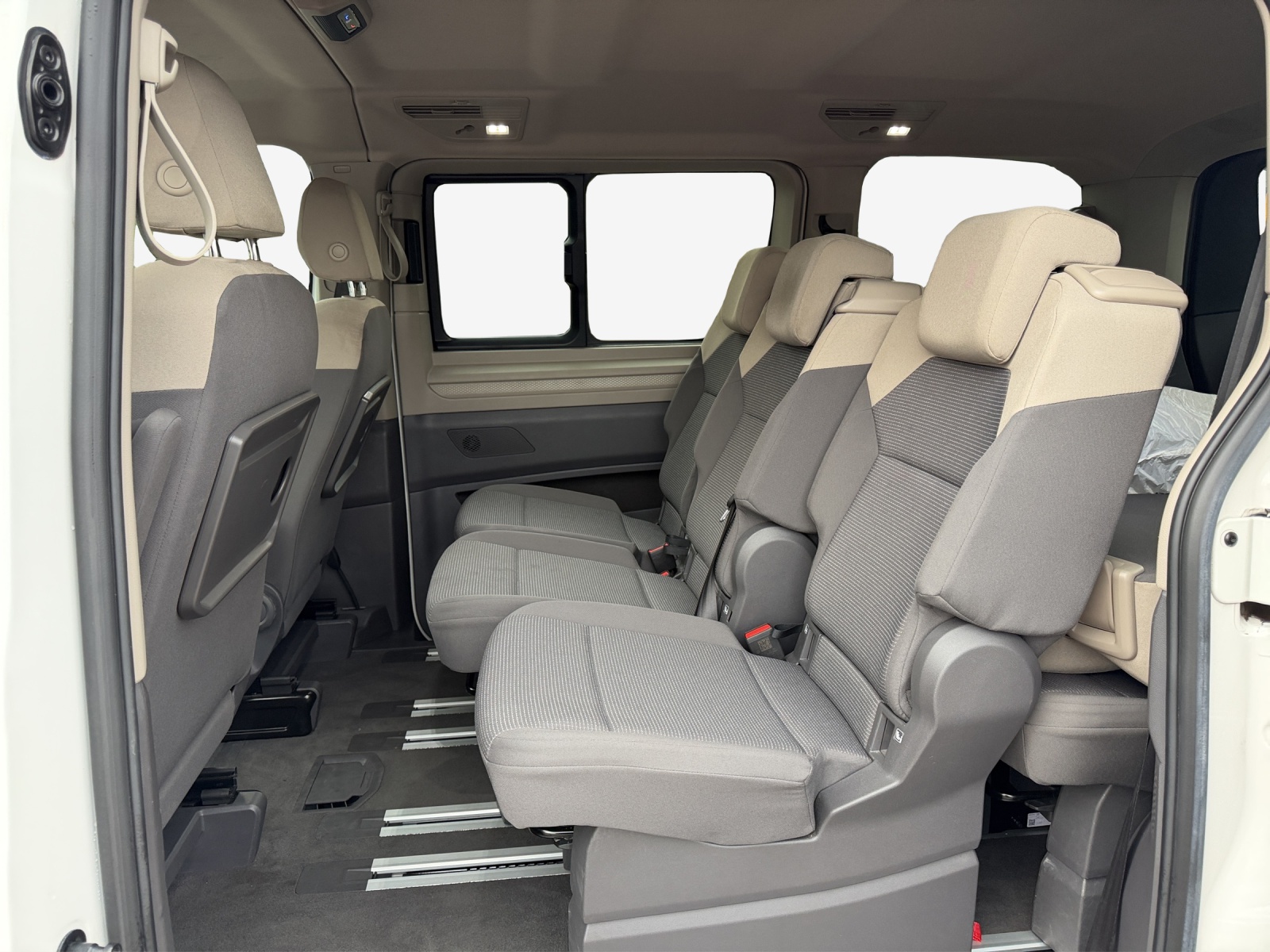VW Multivan 1.5 TSI Liberty DSG-image-11