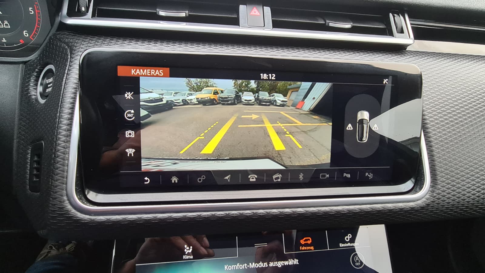 LAND ROVER Range Rover Velar R-Dynamic D 240 SE Automatic ** Voll-Leder ** Gr-Navi ** RF-Kamera 360° ** Panorama-Glasdach ** PDC ** Ab MFK-image-18