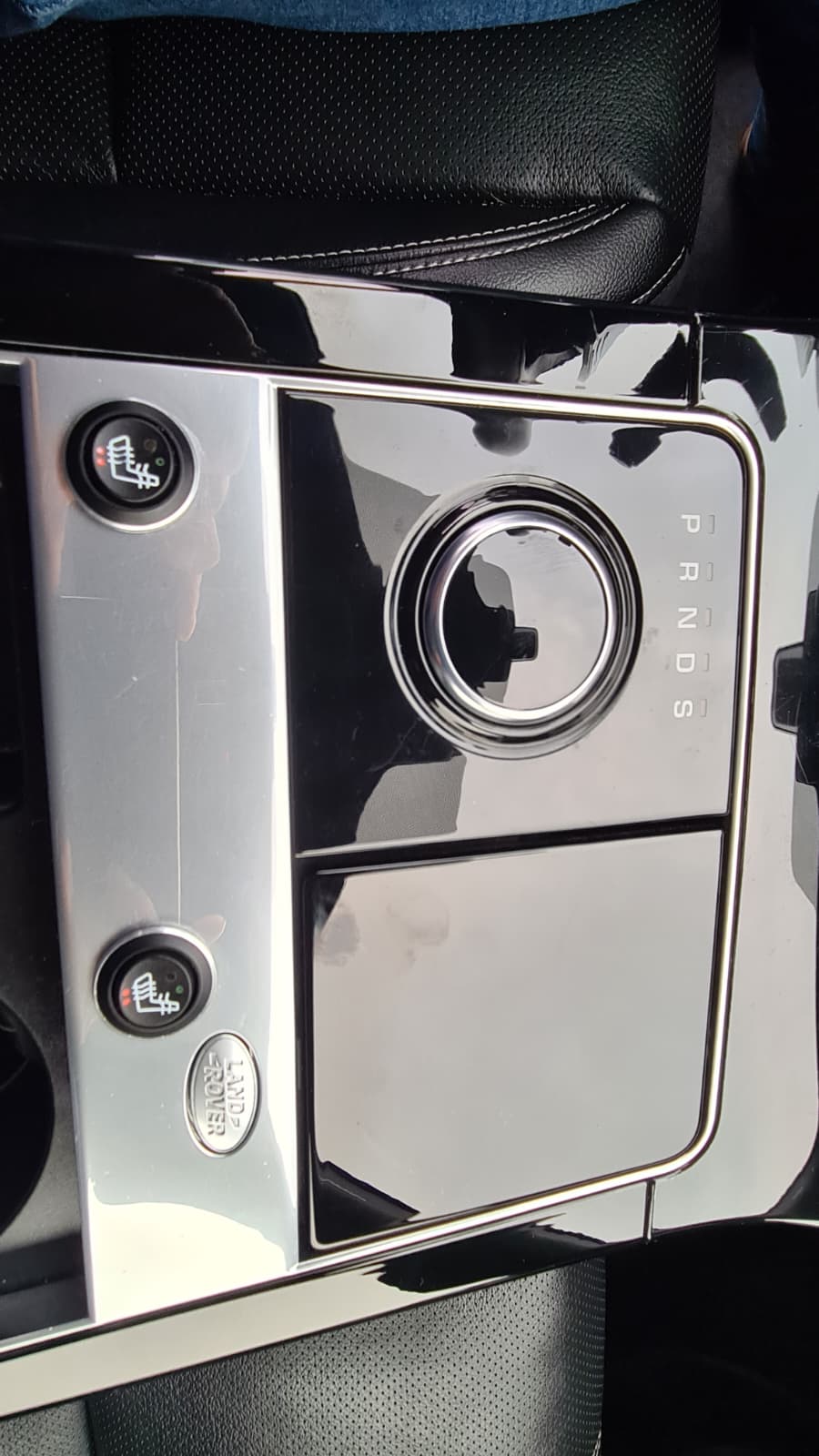 LAND ROVER Range Rover Velar R-Dynamic D 240 SE Automatic ** Voll-Leder ** Gr-Navi ** RF-Kamera 360° ** Panorama-Glasdach ** PDC ** Ab MFK-image-13
