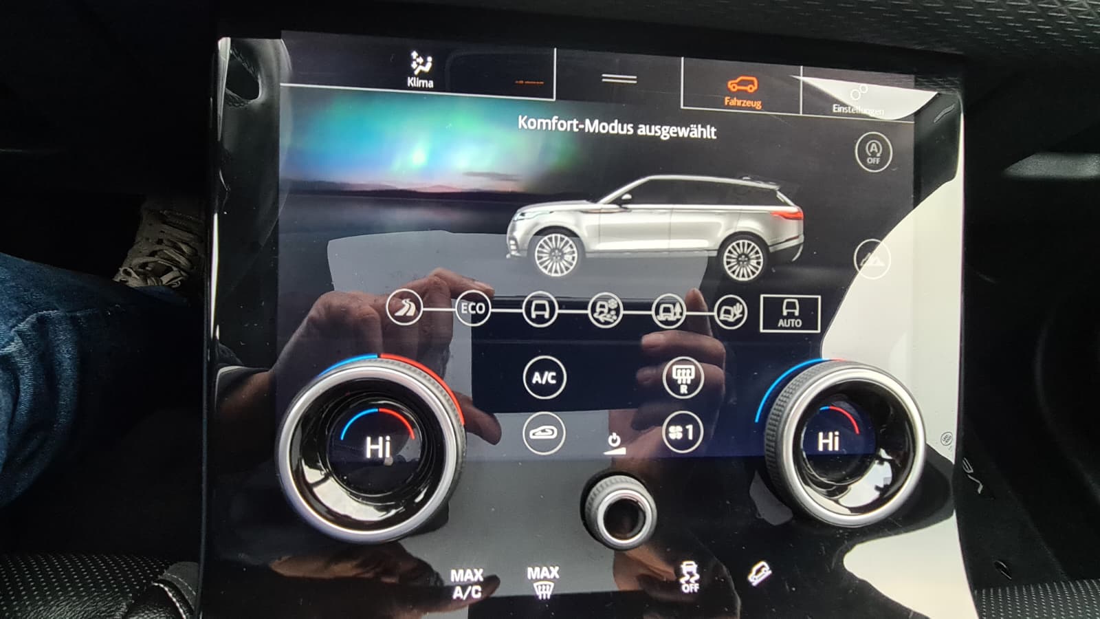LAND ROVER Range Rover Velar R-Dynamic D 240 SE Automatic ** Voll-Leder ** Gr-Navi ** RF-Kamera 360° ** Panorama-Glasdach ** PDC ** Ab MFK-image-16