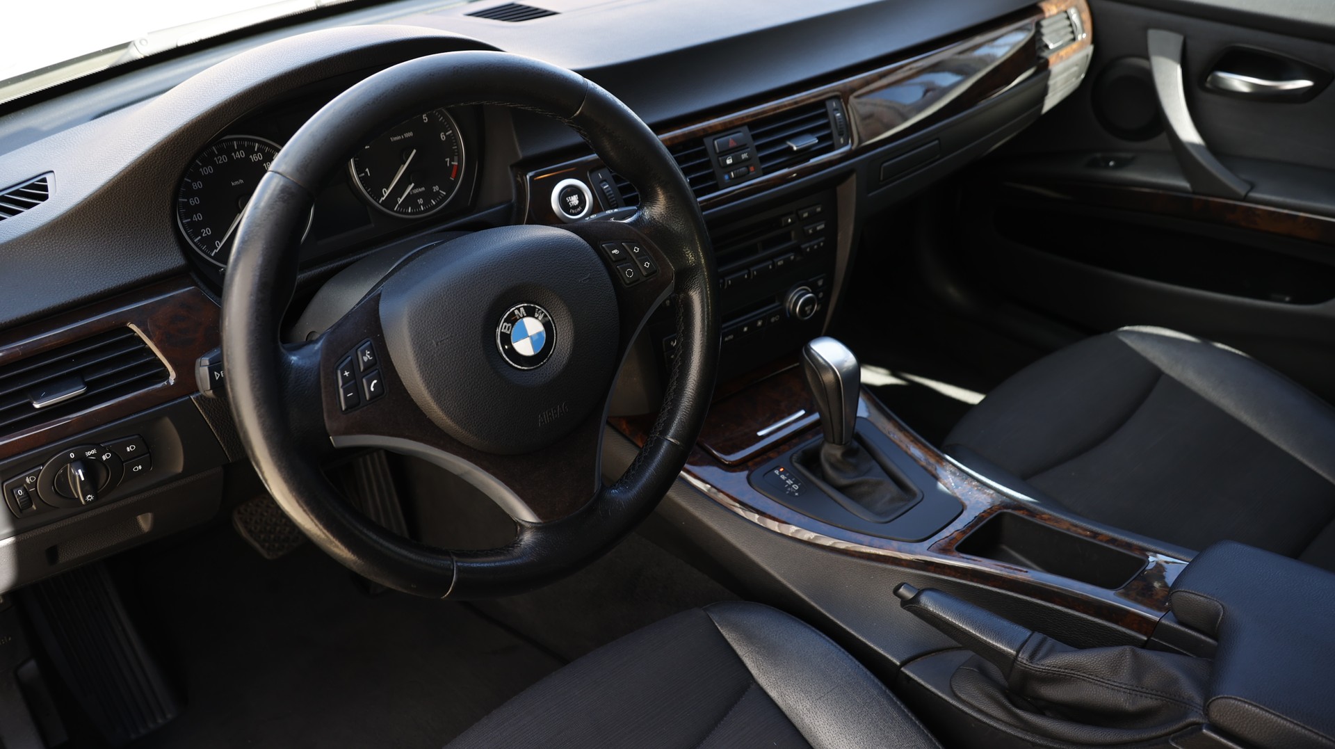 BMW 325i Touring Steptronic-image-8