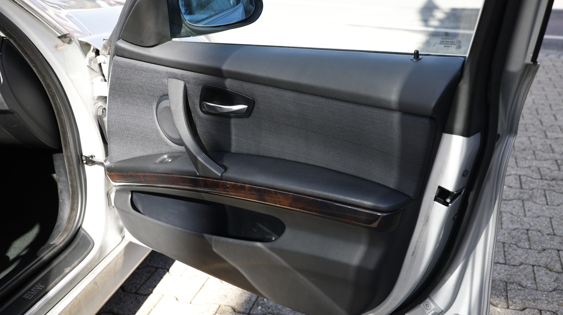 BMW 325i Touring Steptronic-image-17