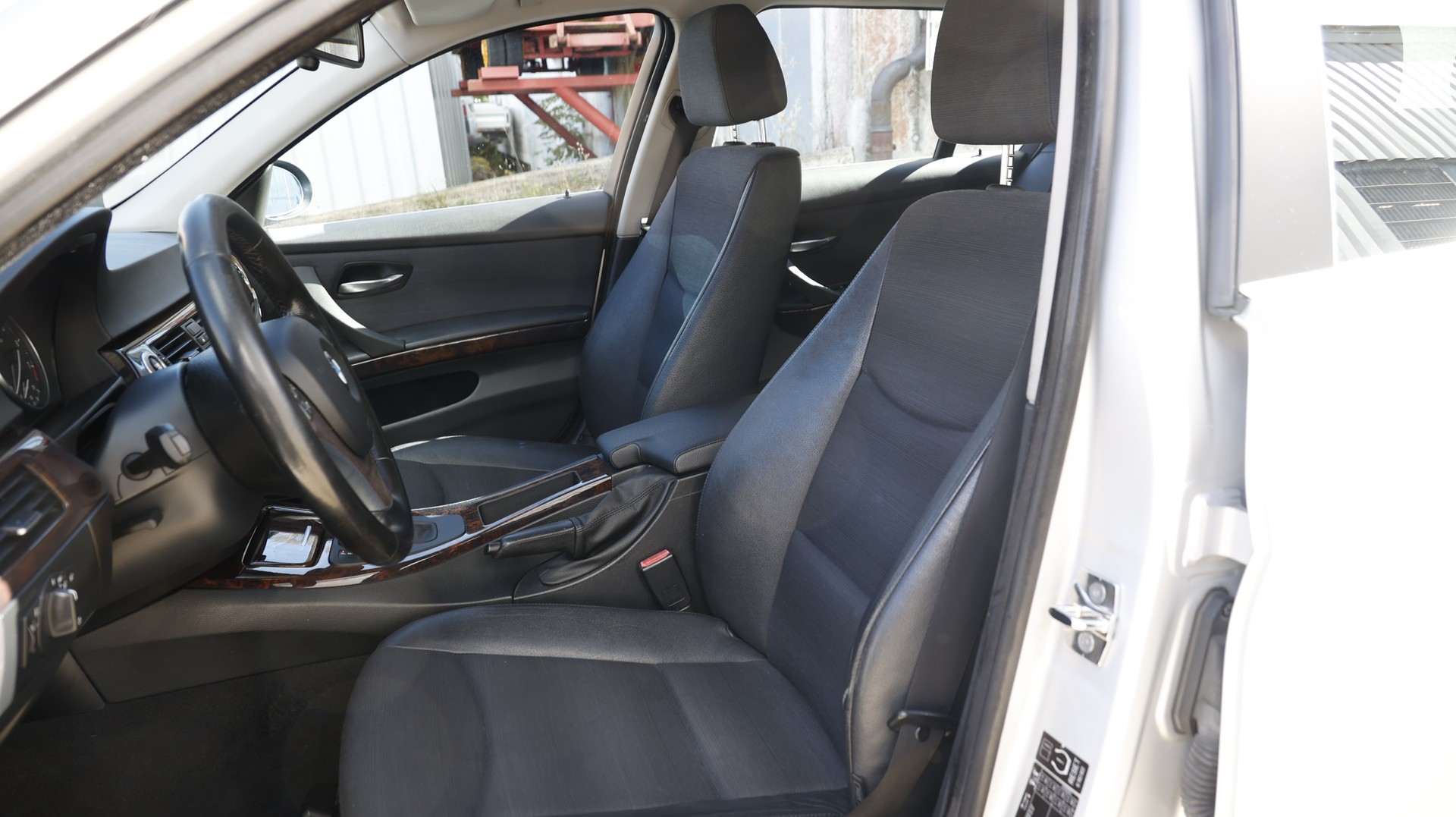 BMW 325i Touring Steptronic-image-9