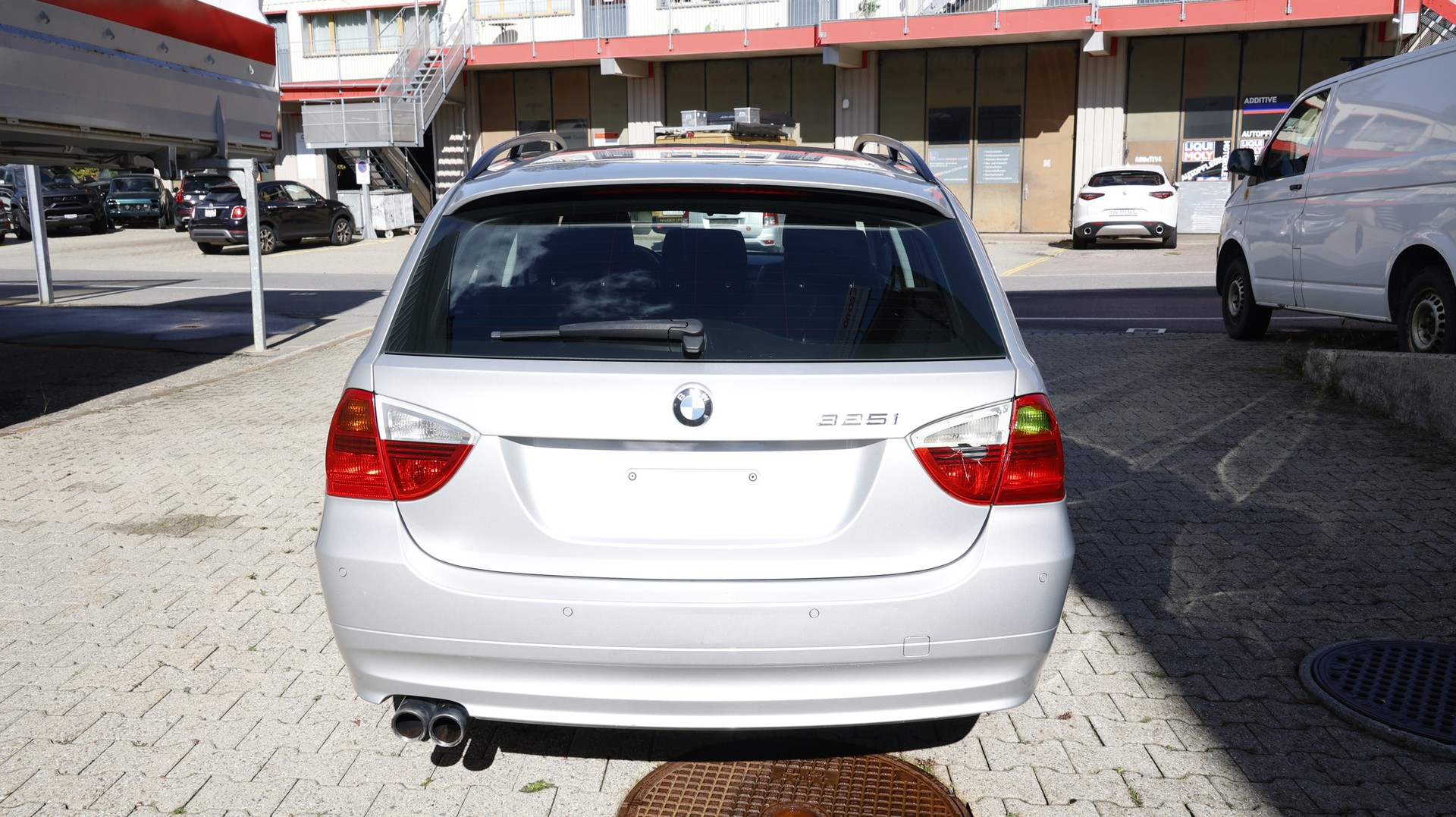 BMW 325i Touring Steptronic-image-3