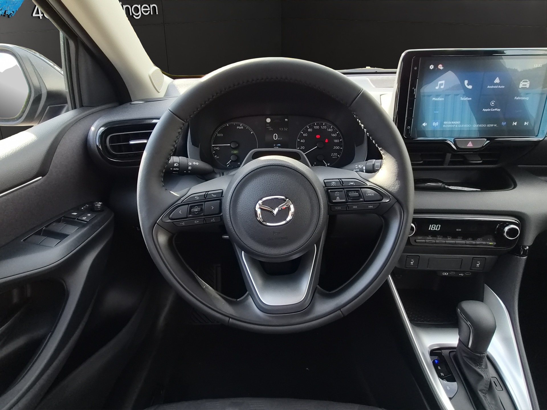 MAZDA 2 Hybrid Exclusive-Line-image-9