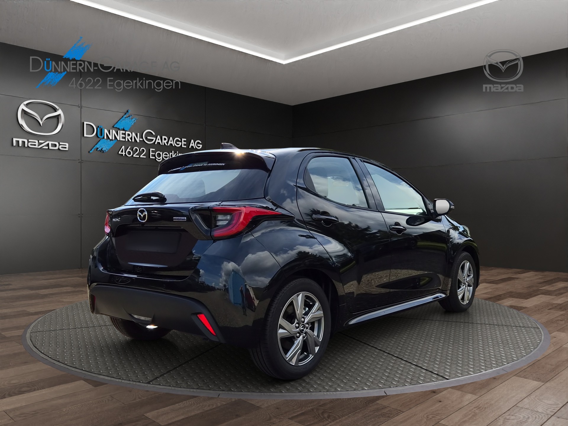 MAZDA 2 Hybrid Exclusive-Line-image-4