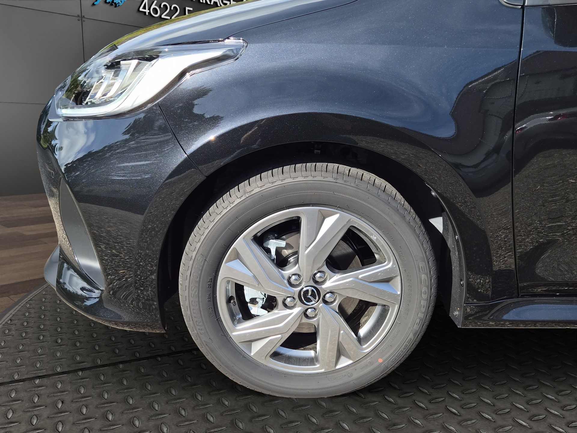 MAZDA 2 Hybrid Exclusive-Line-image-6