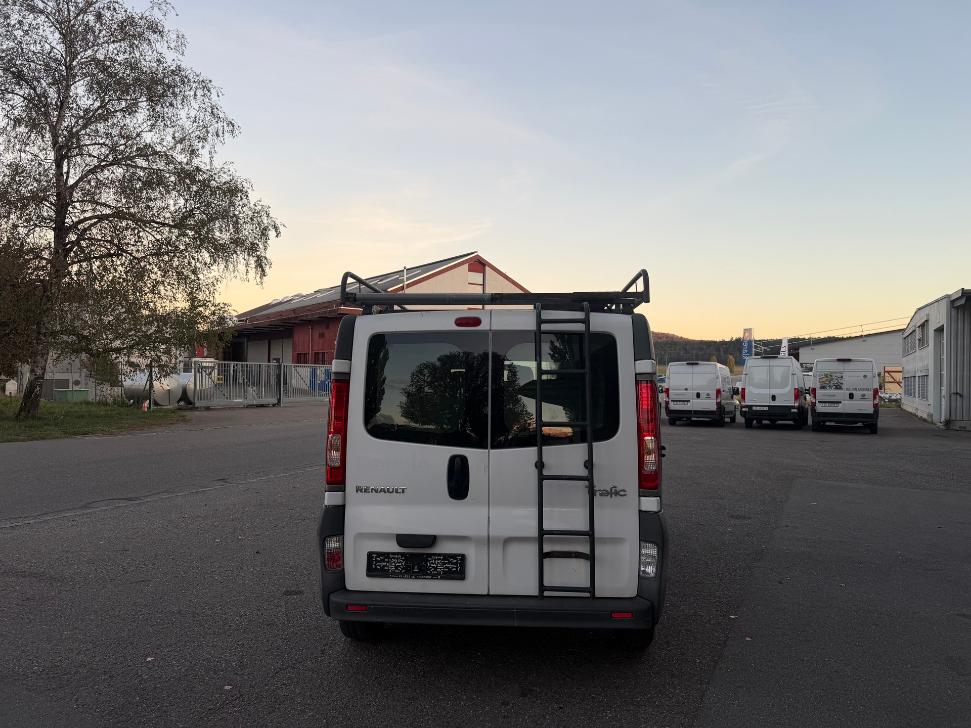 RENAULT Trafic 2.0 dCi 90 2.7t L1H1-image-5