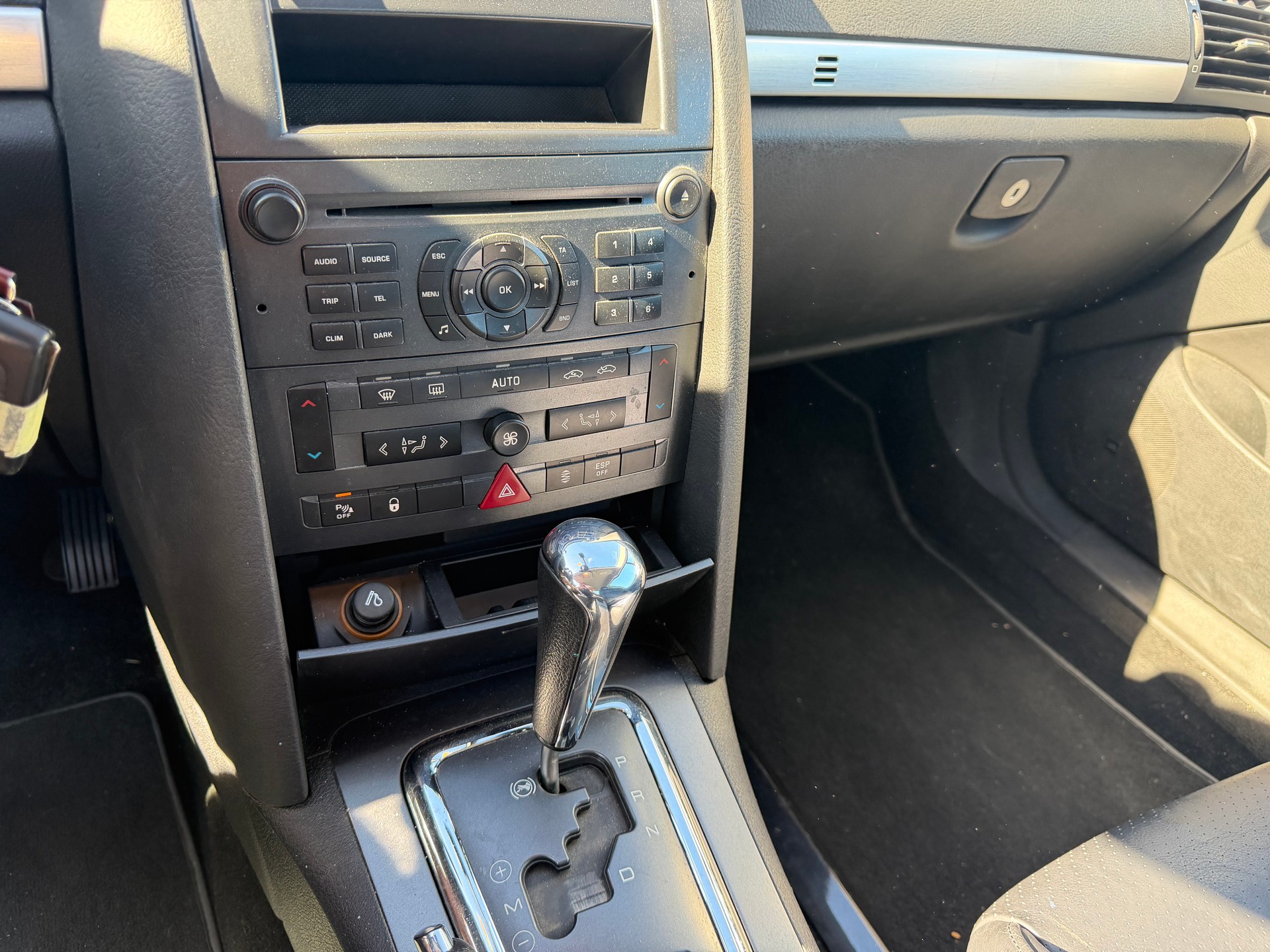 PEUGEOT 407 Coupé 2.7 HDI Automatic-image-11