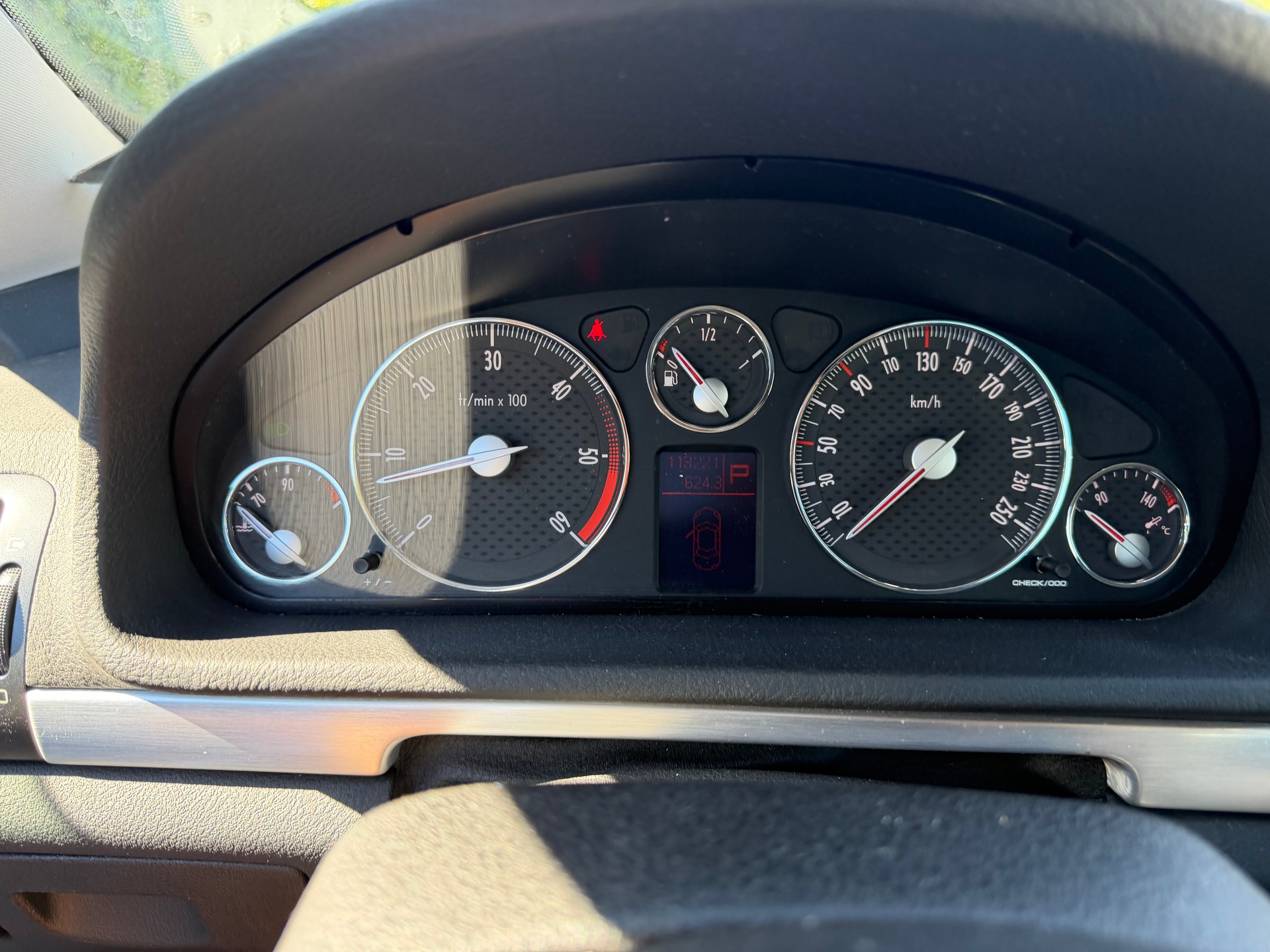 PEUGEOT 407 Coupé 2.7 HDI Automatic-image-9