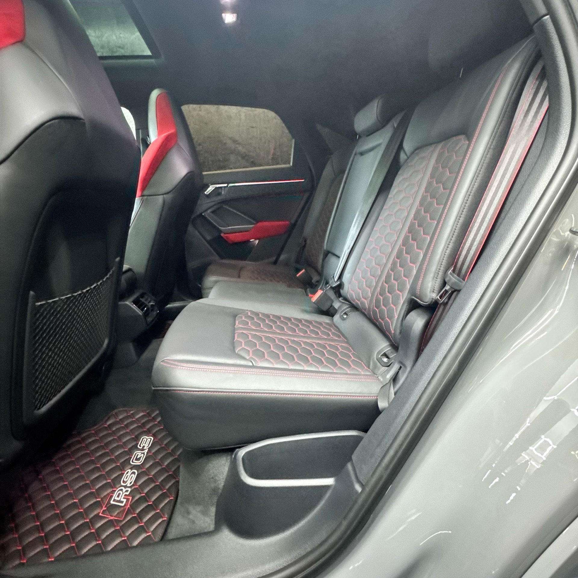 AUDI RS Q3 Sportback quattro S tronic-image-15