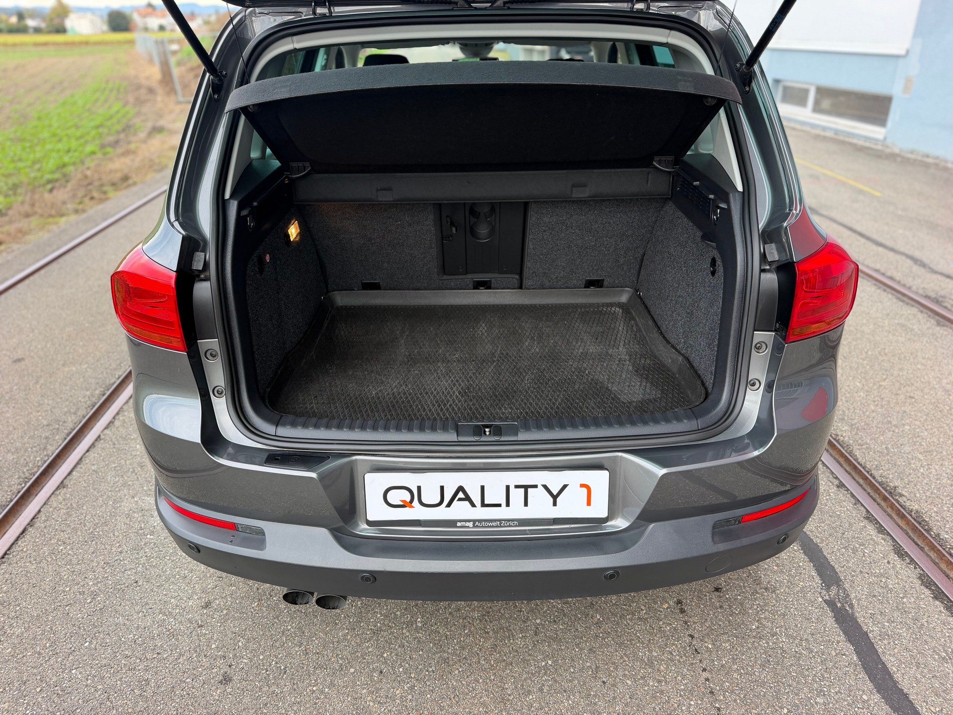 VW Tiguan 2.0 TDI BlueMotion Sport&Style 4Motion DSG-image-8