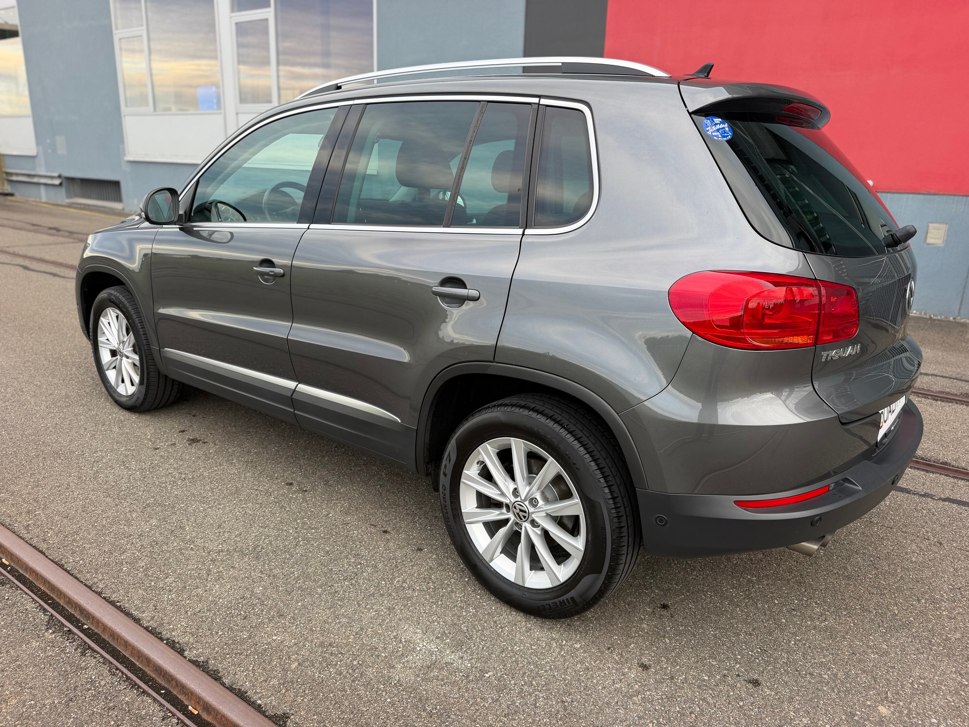 VW Tiguan 2.0 TDI BlueMotion Sport&Style 4Motion DSG-image-6
