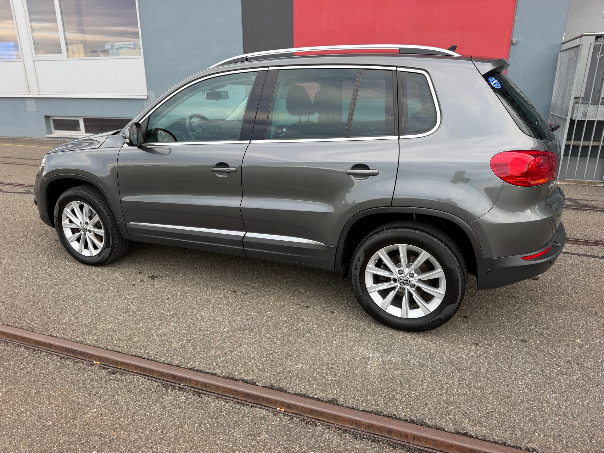 VW Tiguan 2.0 TDI BlueMotion Sport&Style 4Motion DSG-image-7