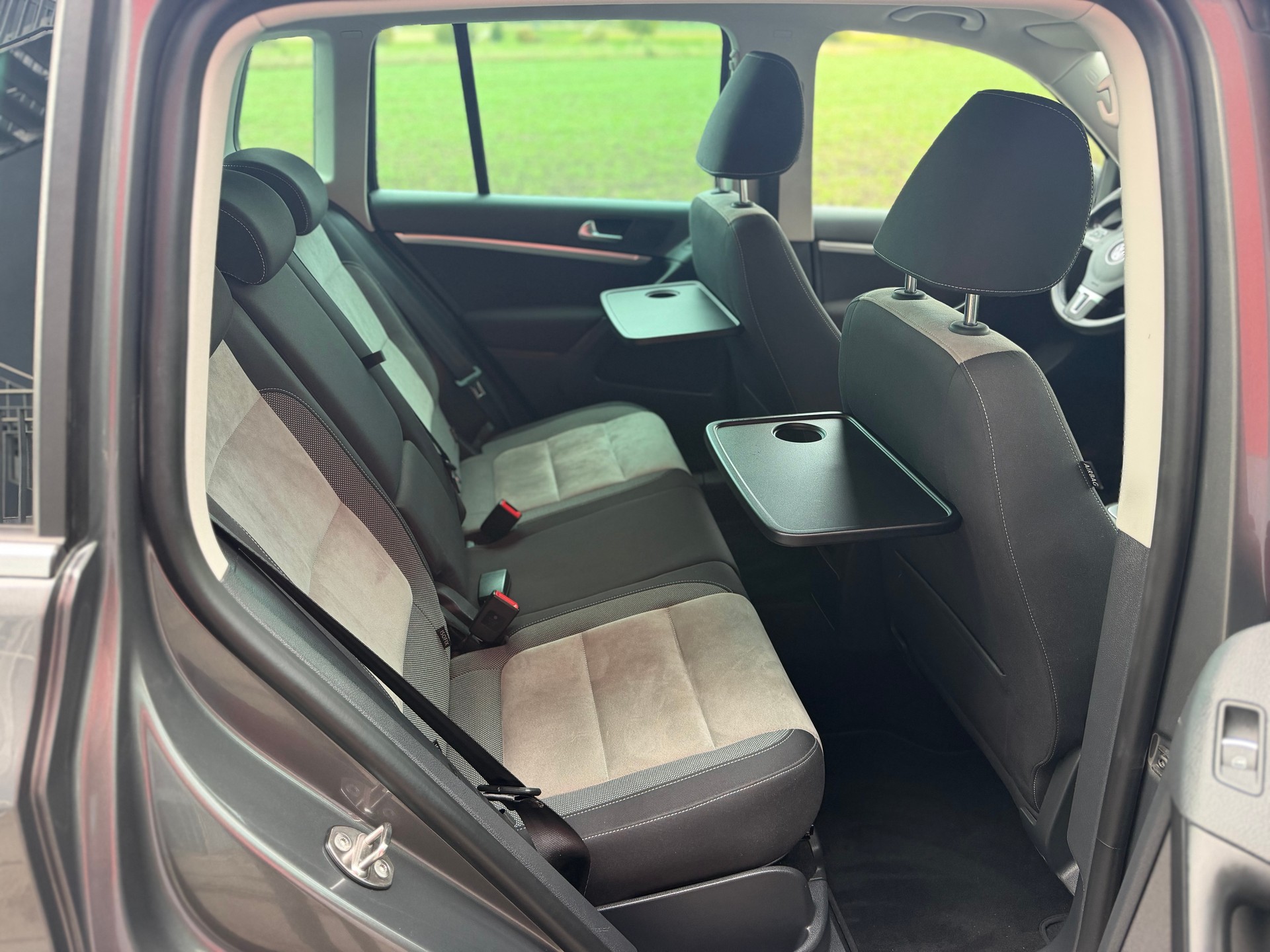 VW Tiguan 2.0 TDI BlueMotion Sport&Style 4Motion DSG-image-10