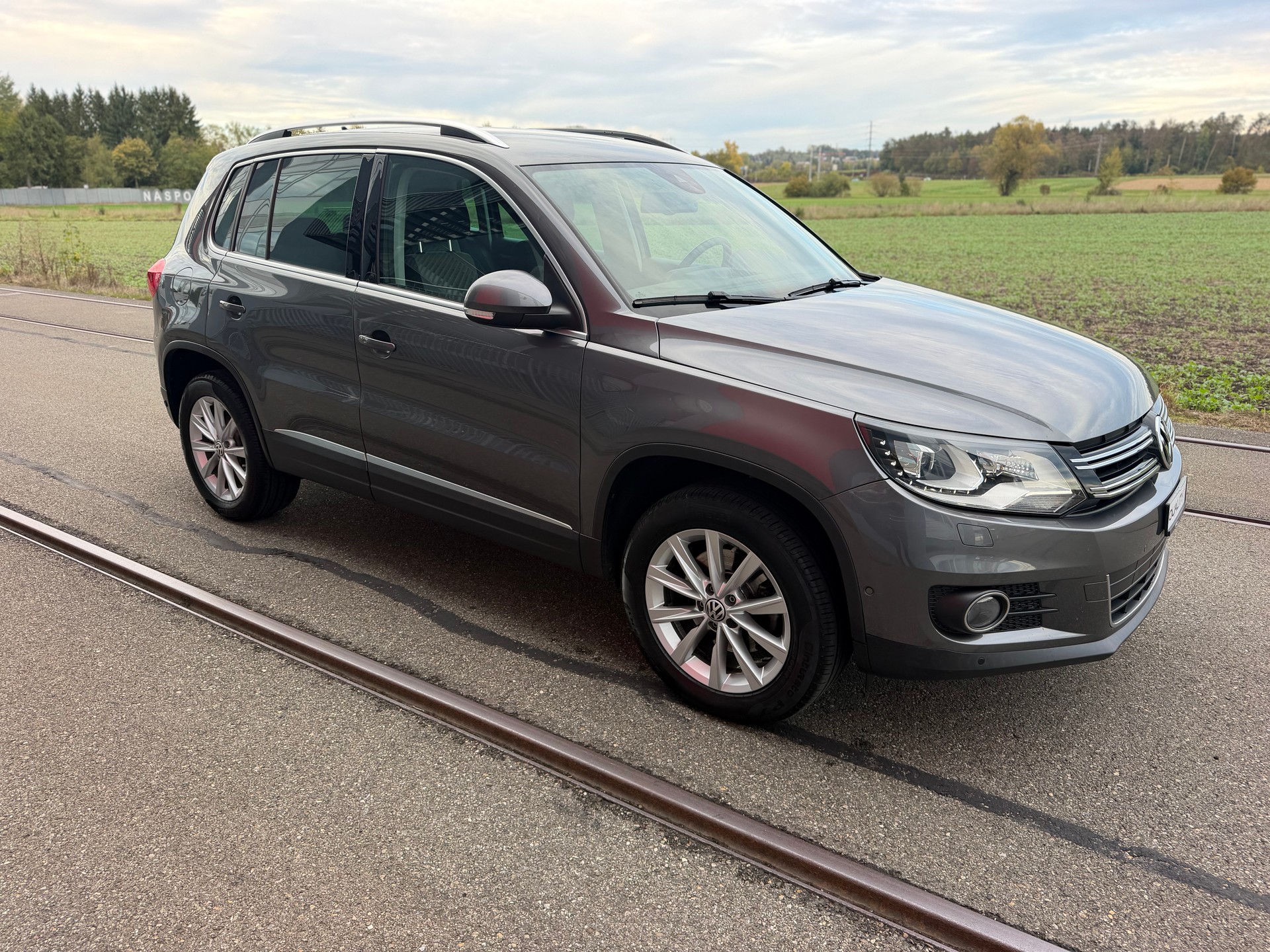 VW Tiguan 2.0 TDI BlueMotion Sport&Style 4Motion DSG-image-2