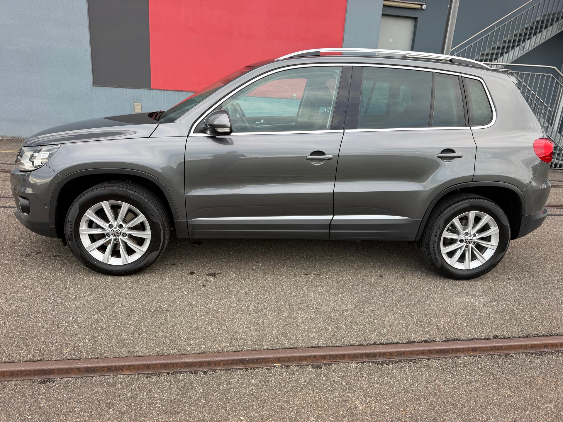 VW Tiguan 2.0 TDI BlueMotion Sport&Style 4Motion DSG-image-16
