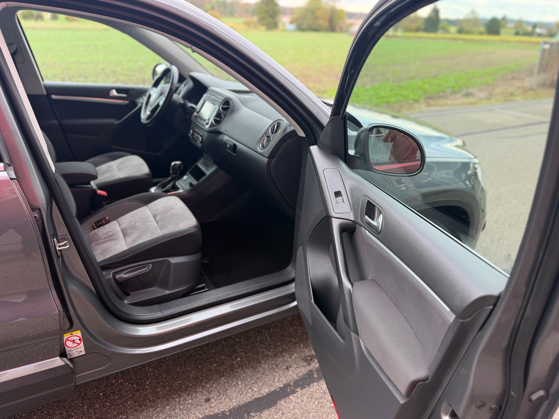 VW Tiguan 2.0 TDI BlueMotion Sport&Style 4Motion DSG-image-11