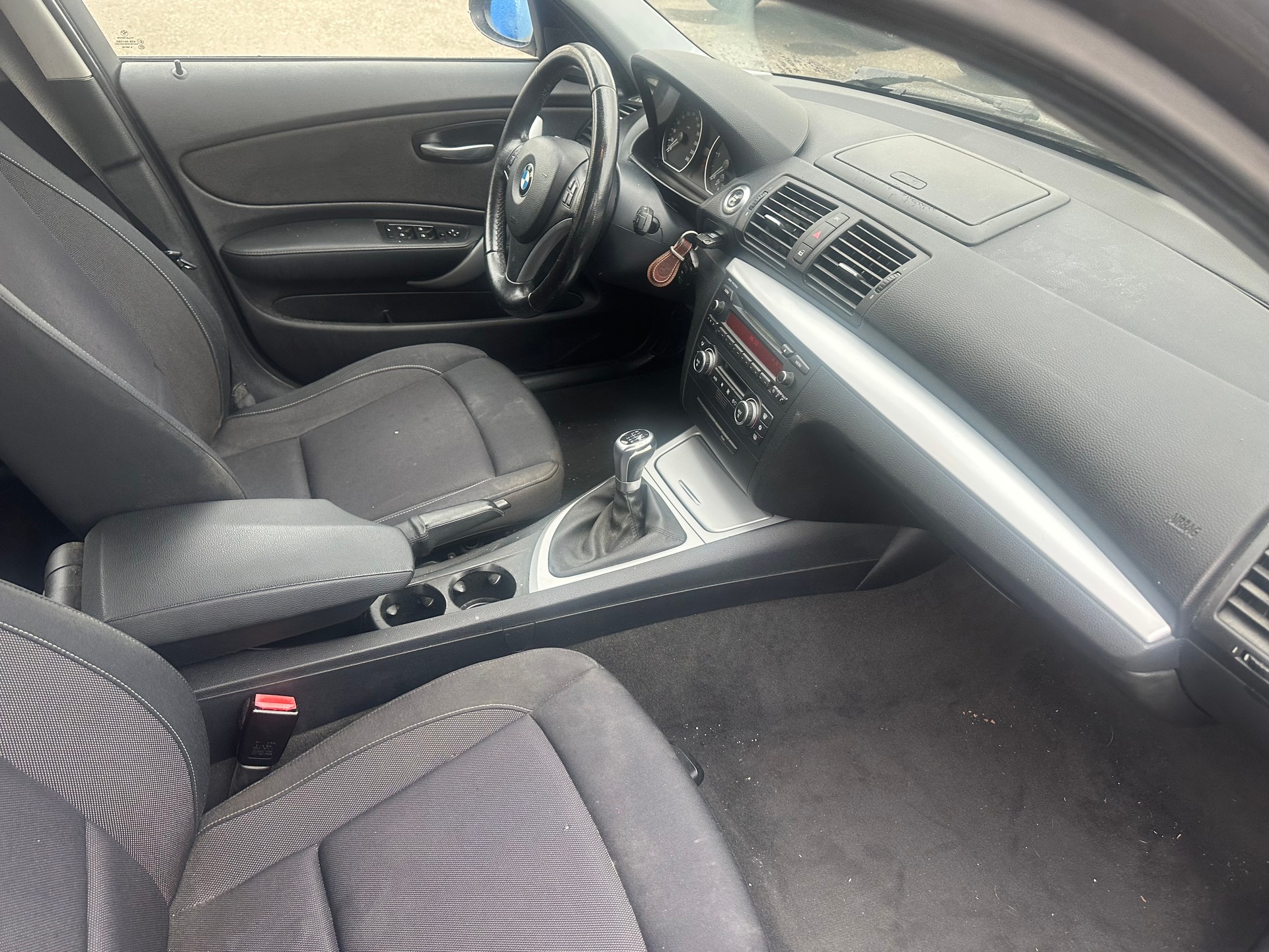 BMW 118d-image-7