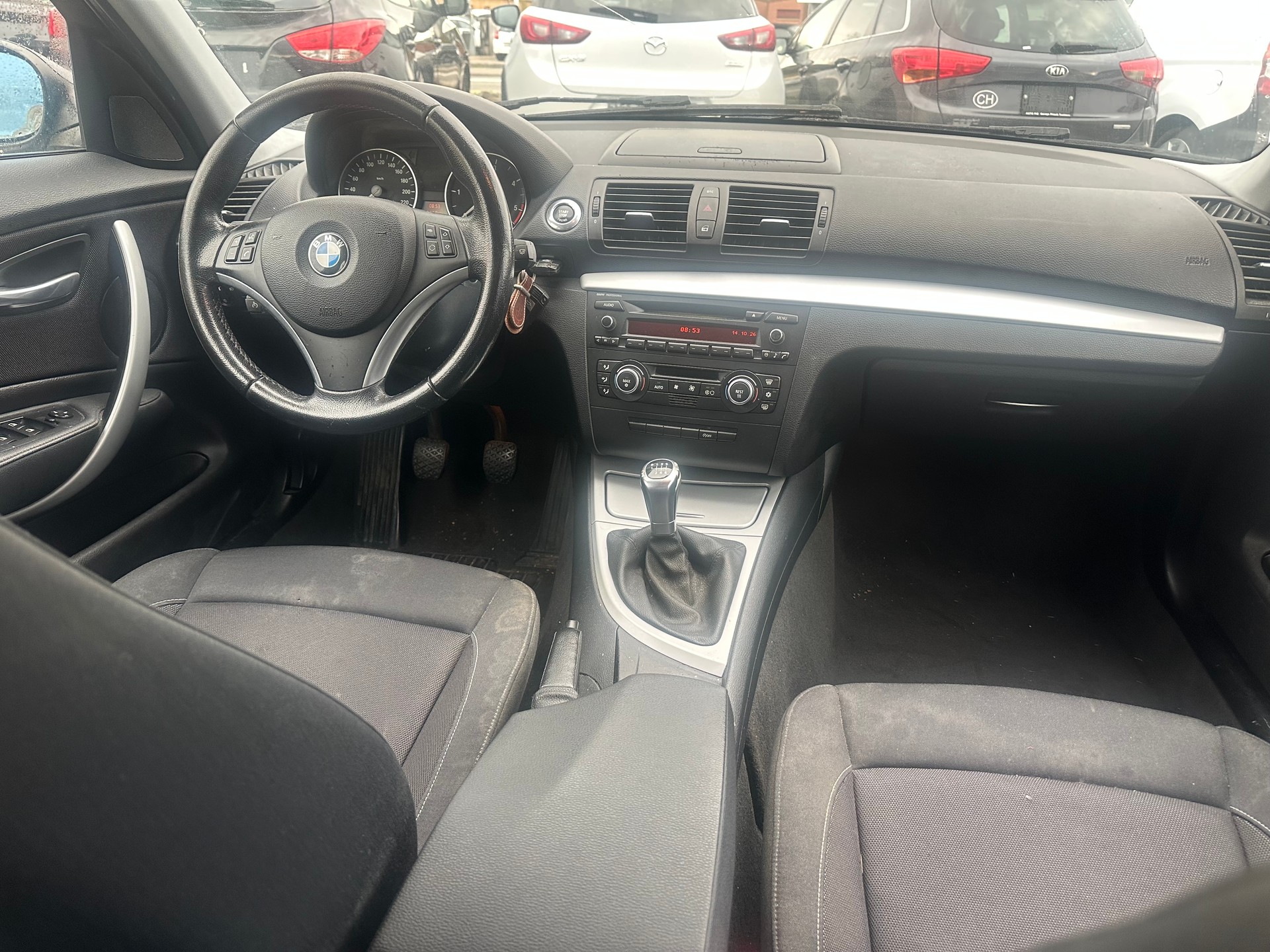 BMW 118d-image-6