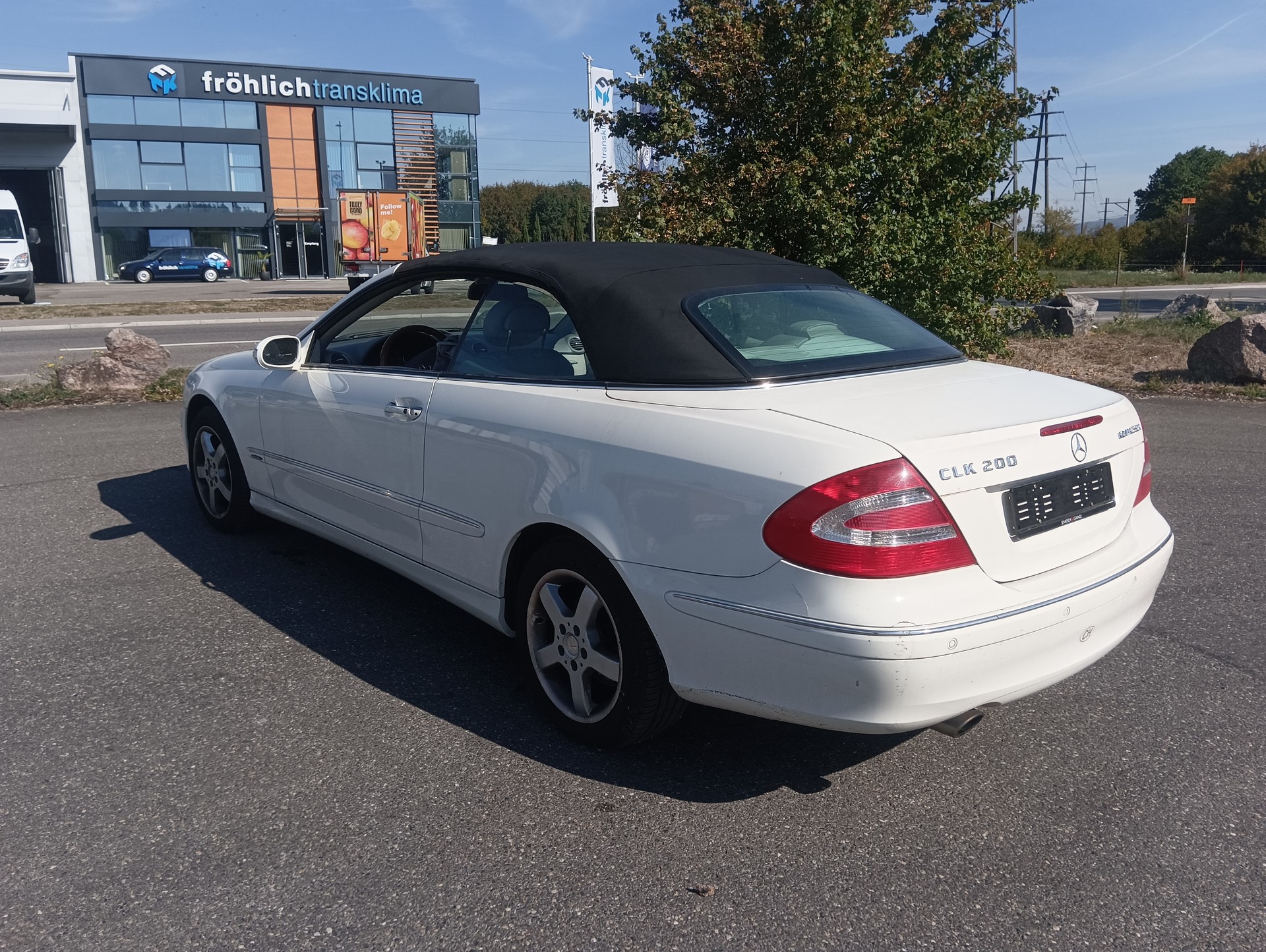 MERCEDES-BENZ CLK 200-image-4