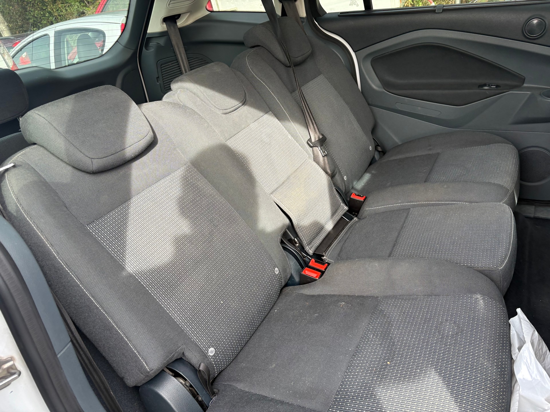 FORD Grand C-Max 1.0 SCTi KNIE-Edition-image-8