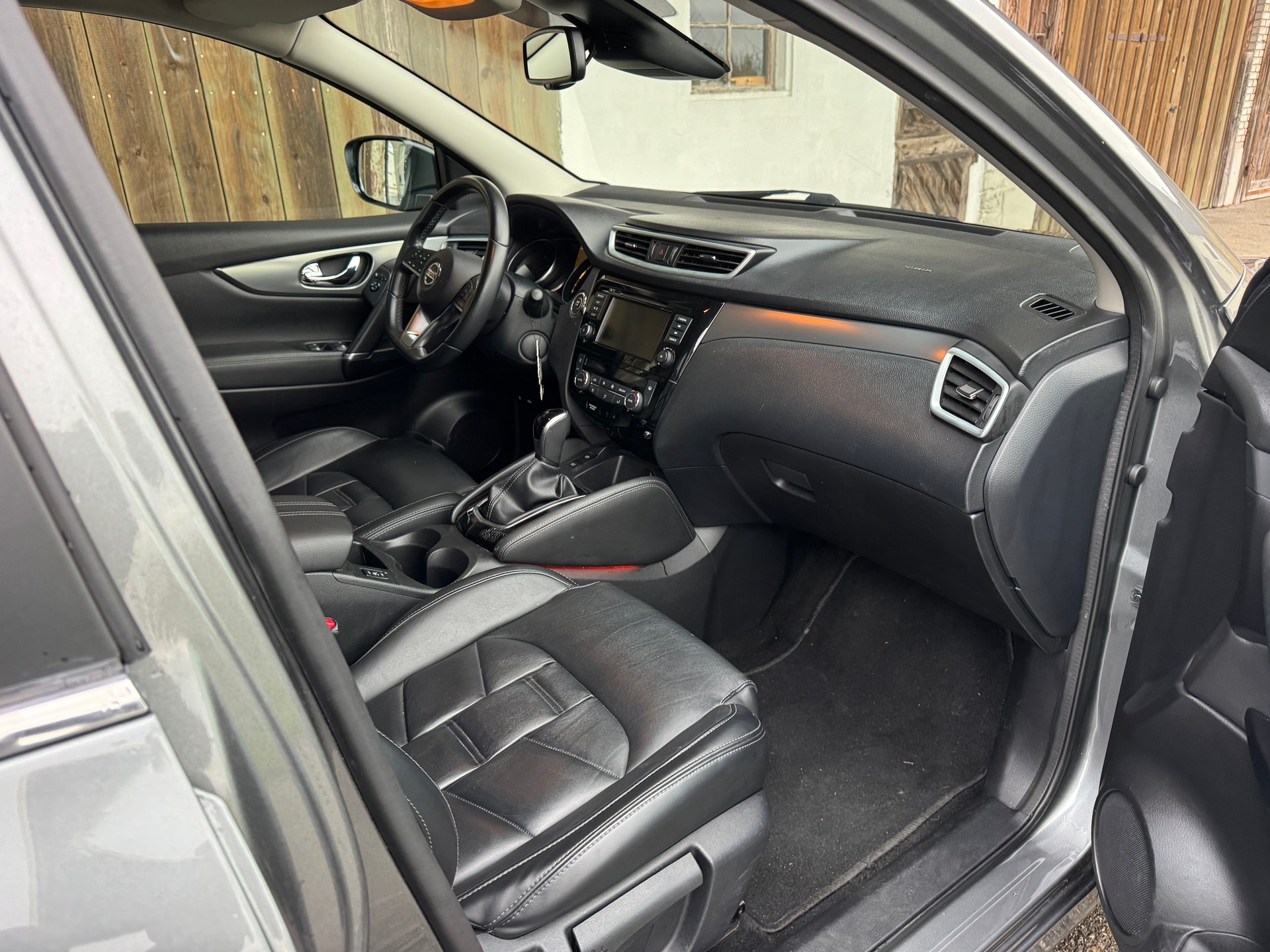NISSAN Qashqai 1.3 DIG-T N-Tec DCT-image-4