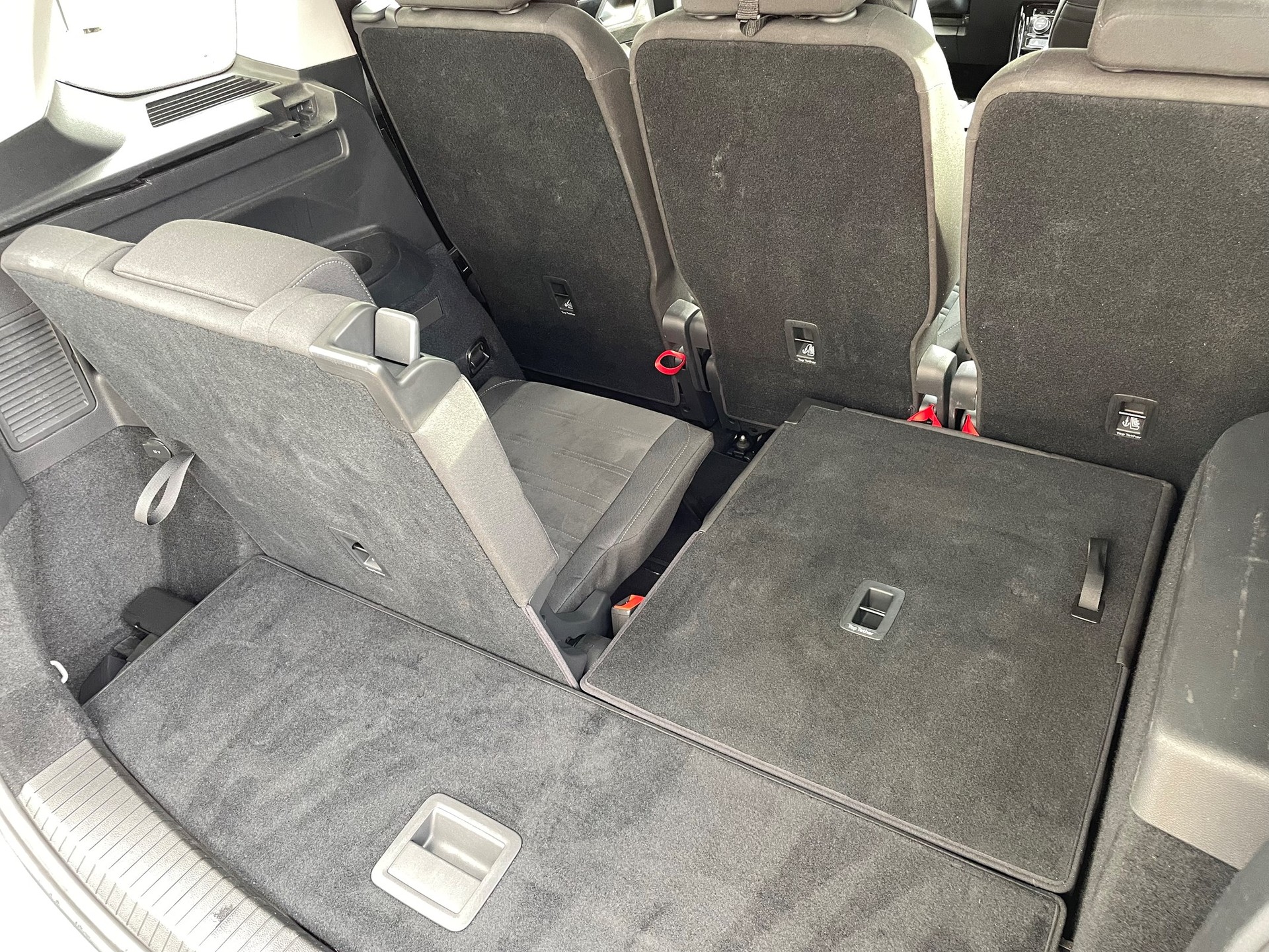 VW Touran 1.4 TSI BlueMotion Technology Sport DSG-image-5