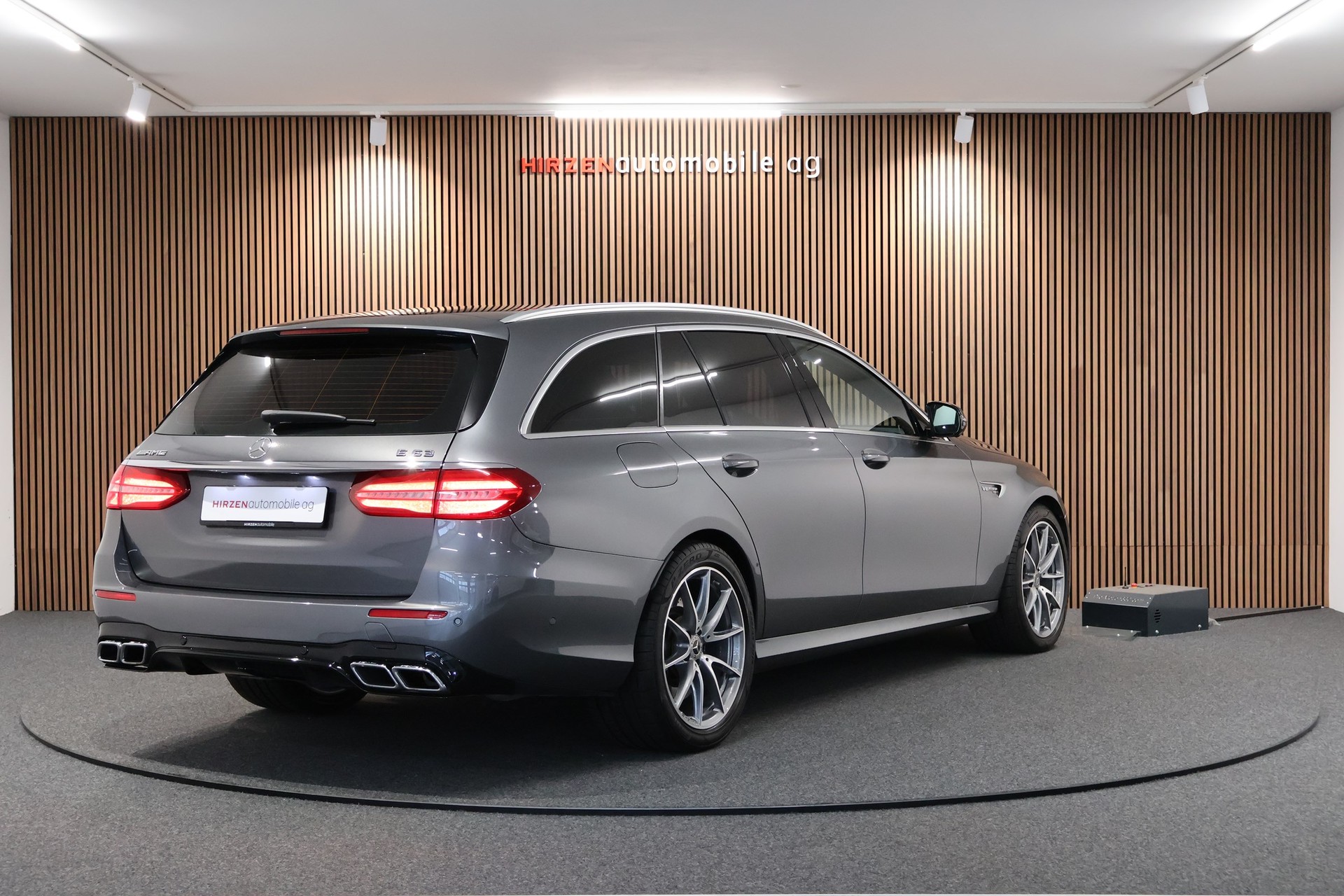 MERCEDES-BENZ E 63 AMG 4 Matic 9G-Tronic-image-4