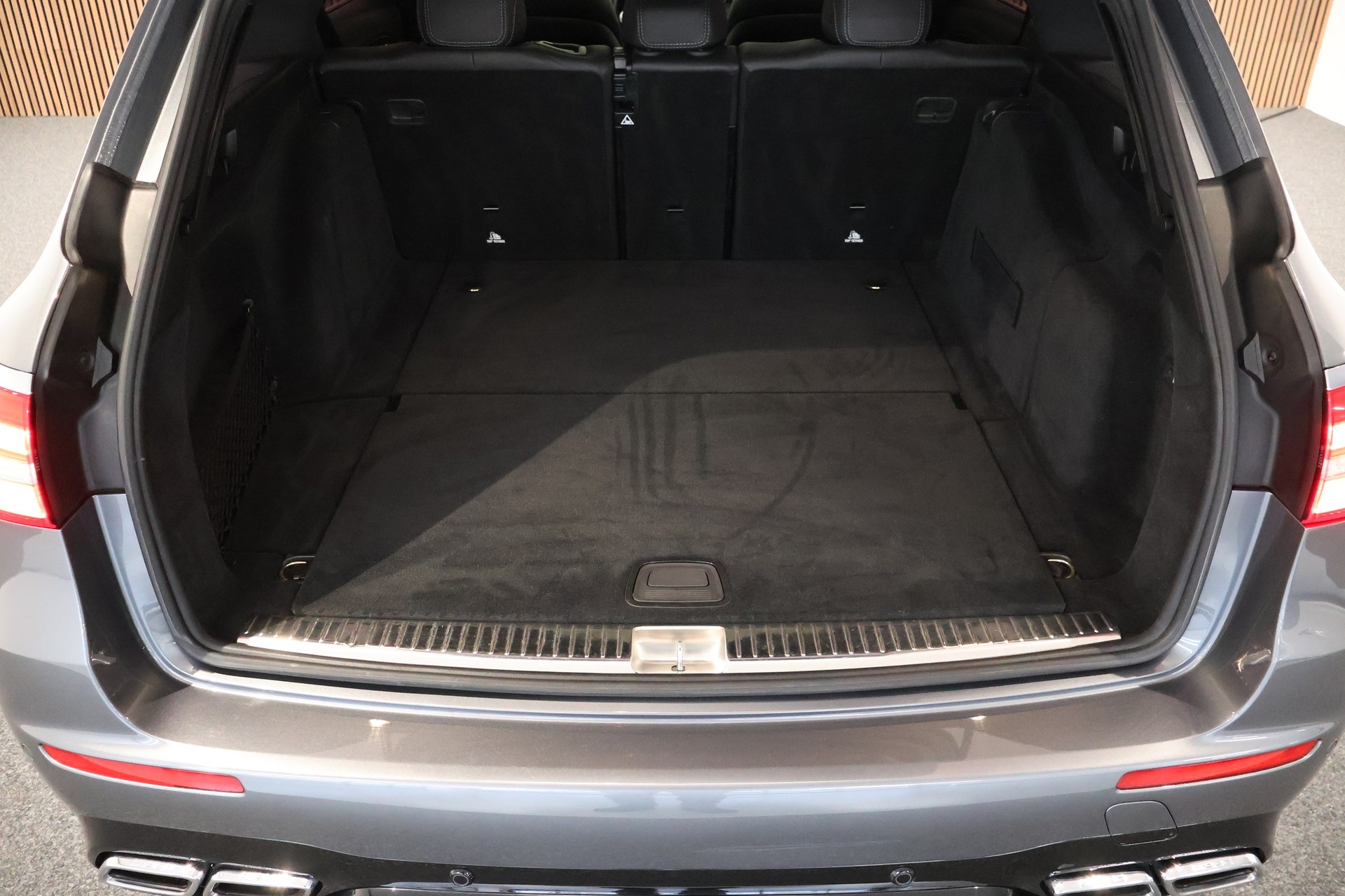 MERCEDES-BENZ E 63 AMG 4 Matic 9G-Tronic-image-12