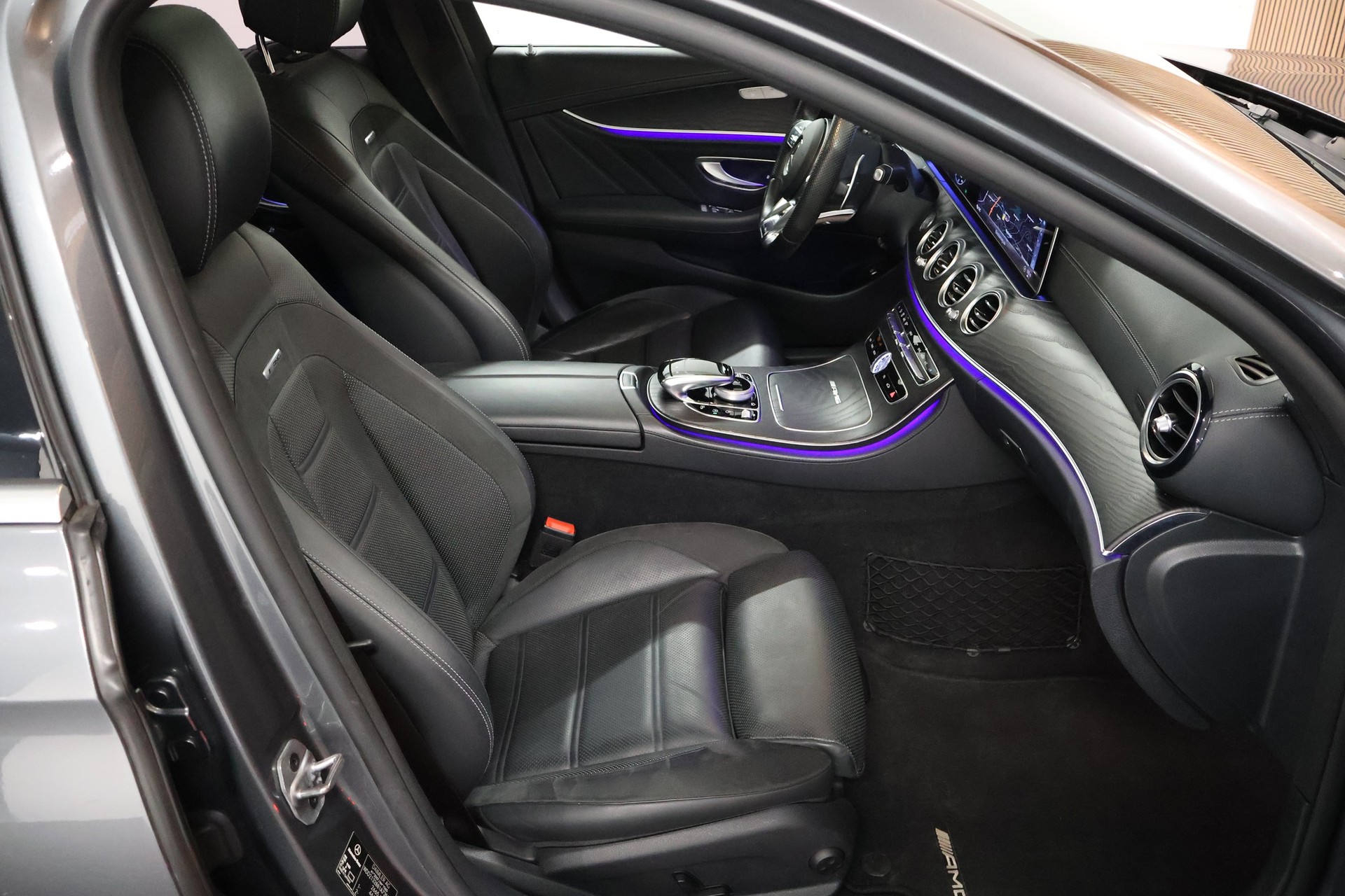 MERCEDES-BENZ E 63 AMG 4 Matic 9G-Tronic-image-13