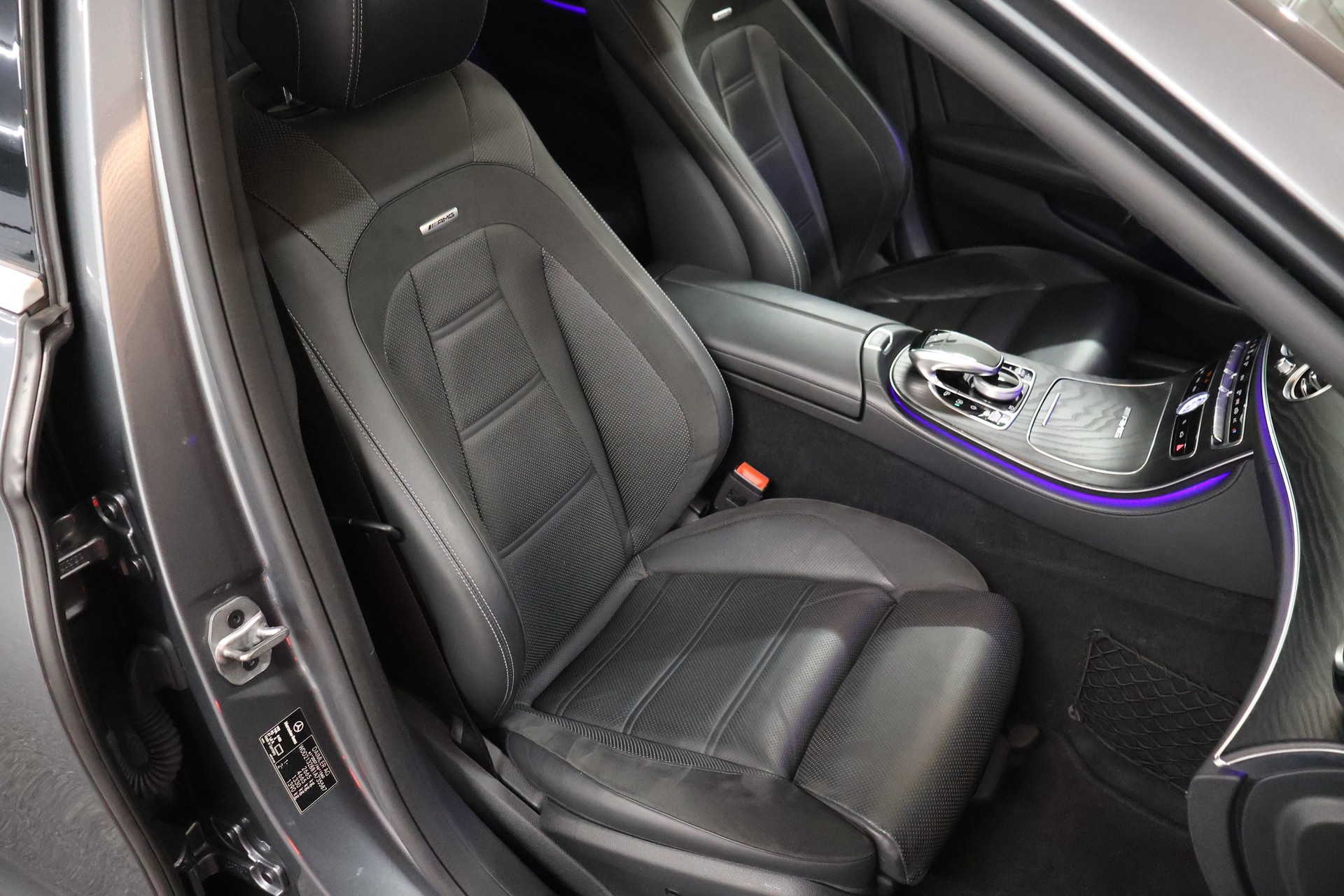 MERCEDES-BENZ E 63 AMG 4 Matic 9G-Tronic-image-14