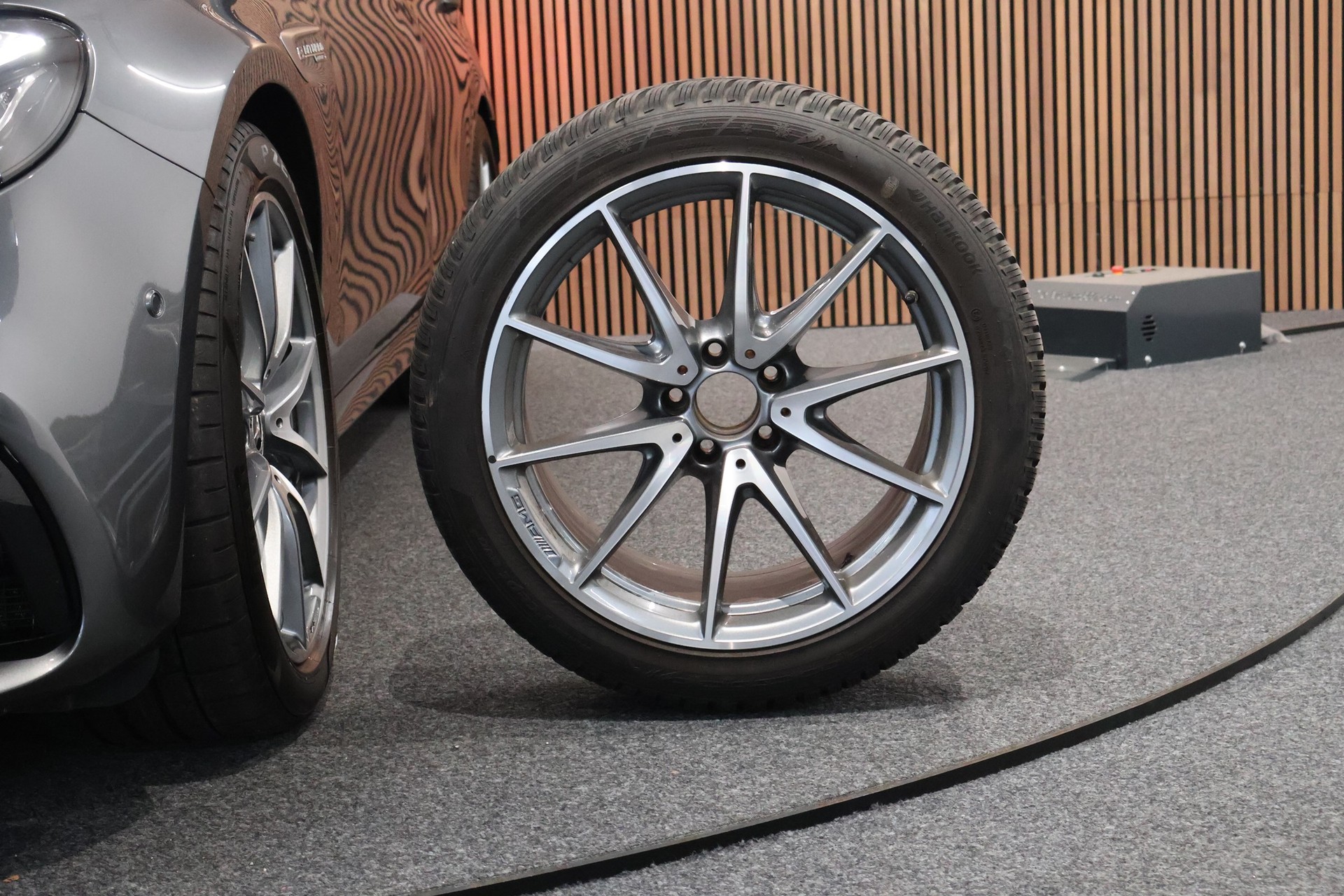 MERCEDES-BENZ E 63 AMG 4 Matic 9G-Tronic-image-28