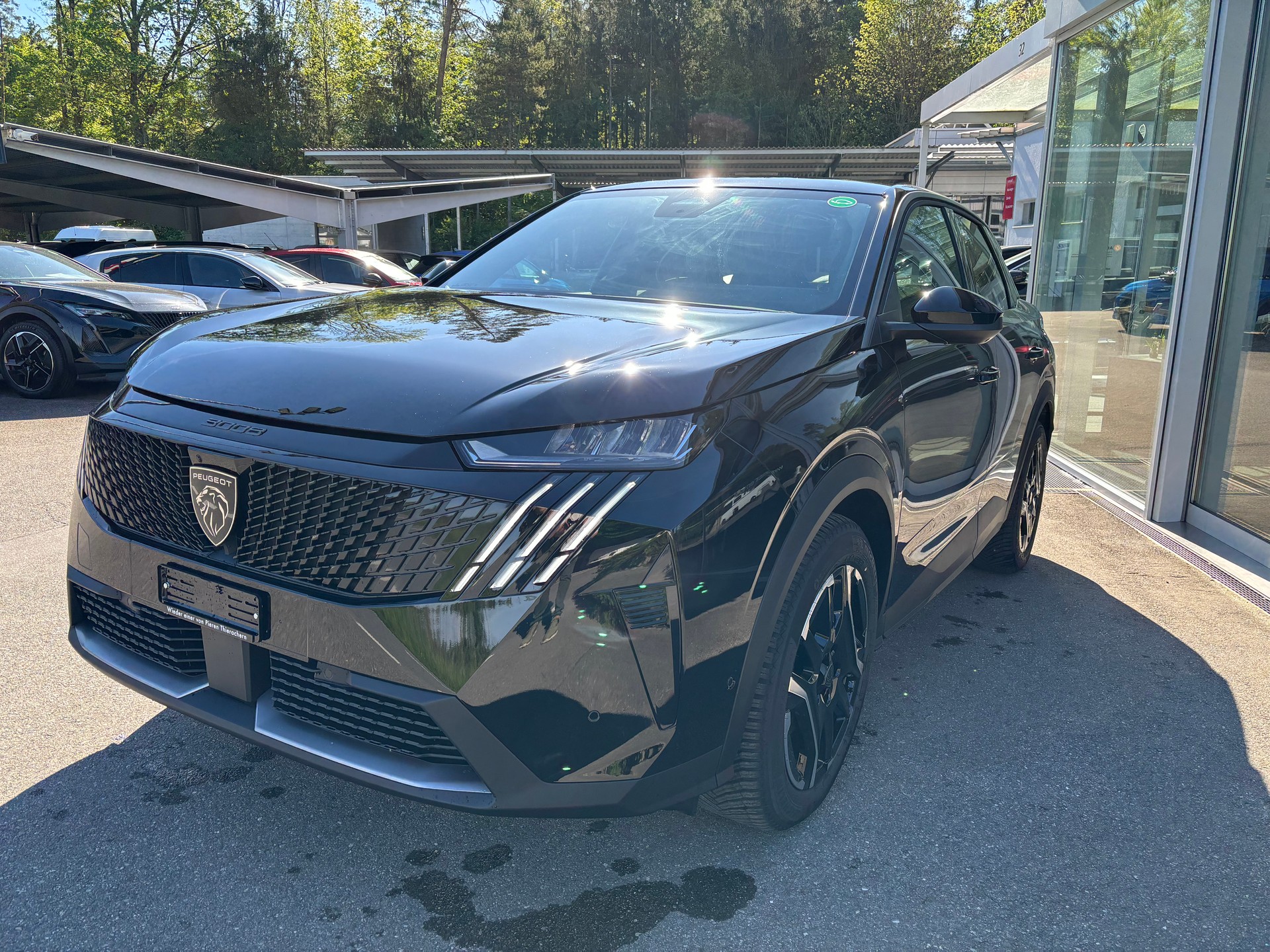PEUGEOT 3008 73kWh Allure-image-1