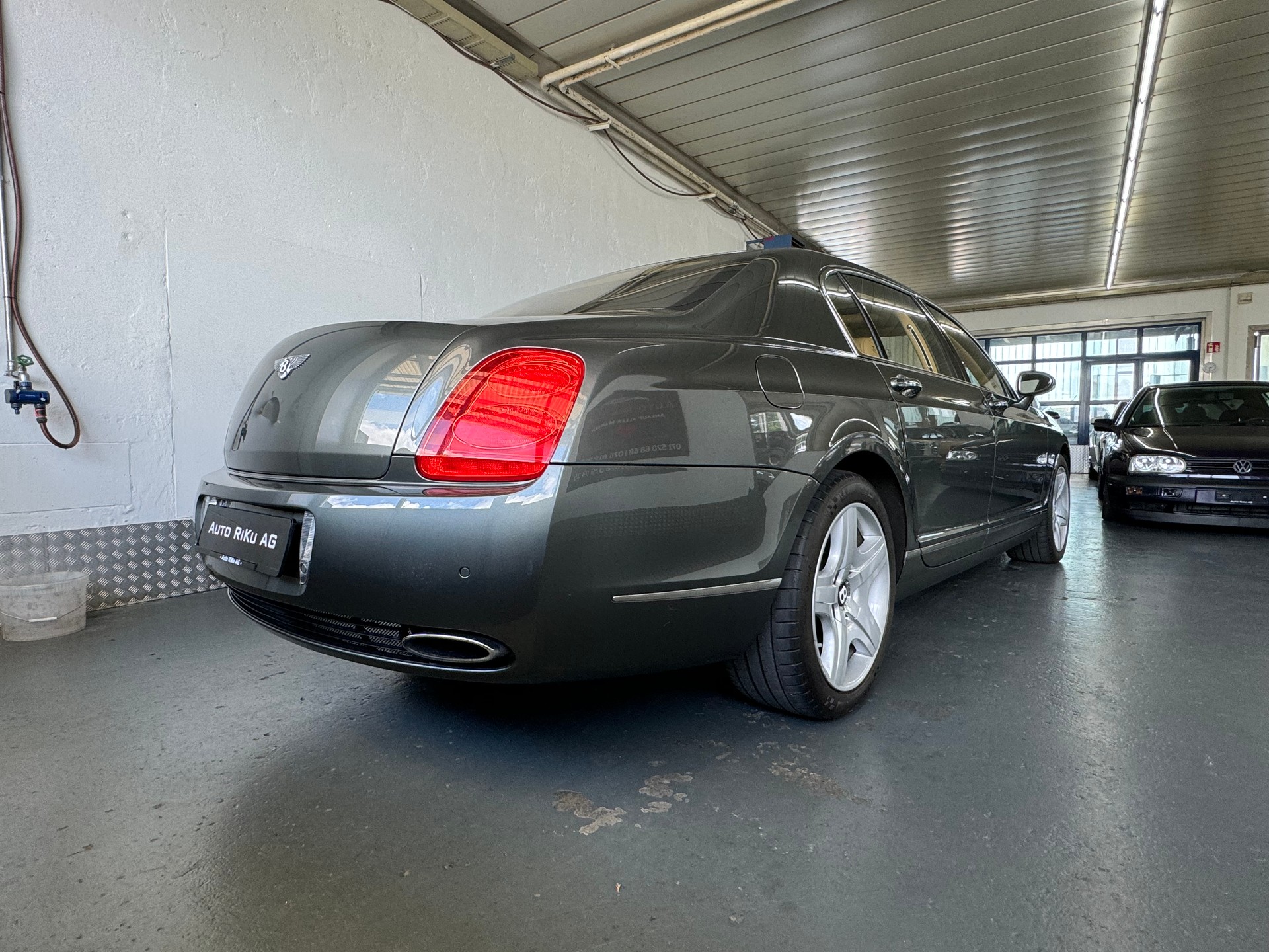 BENTLEY Continental Flying Spur 6.0-image-9