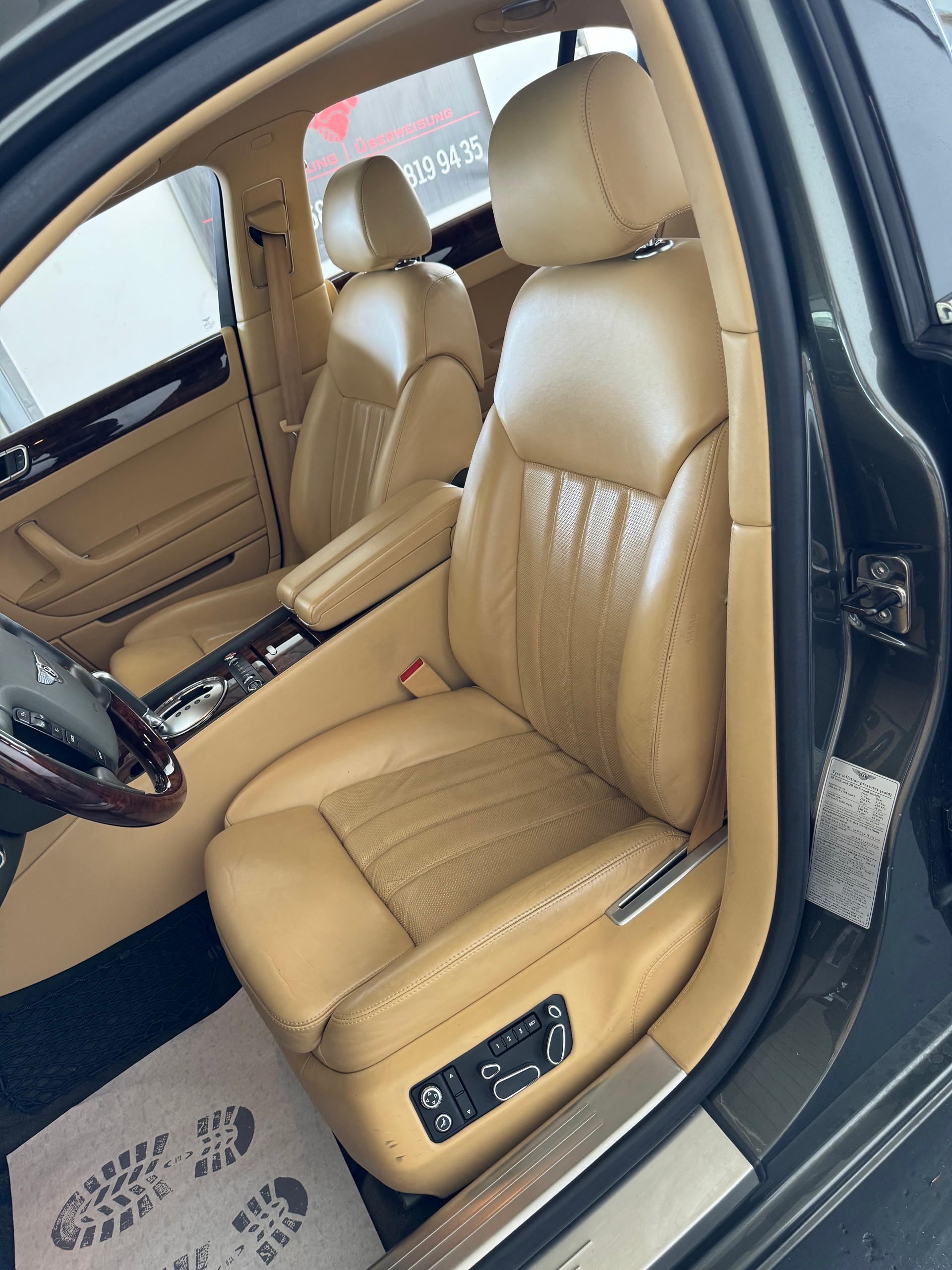 BENTLEY Continental Flying Spur 6.0-image-13