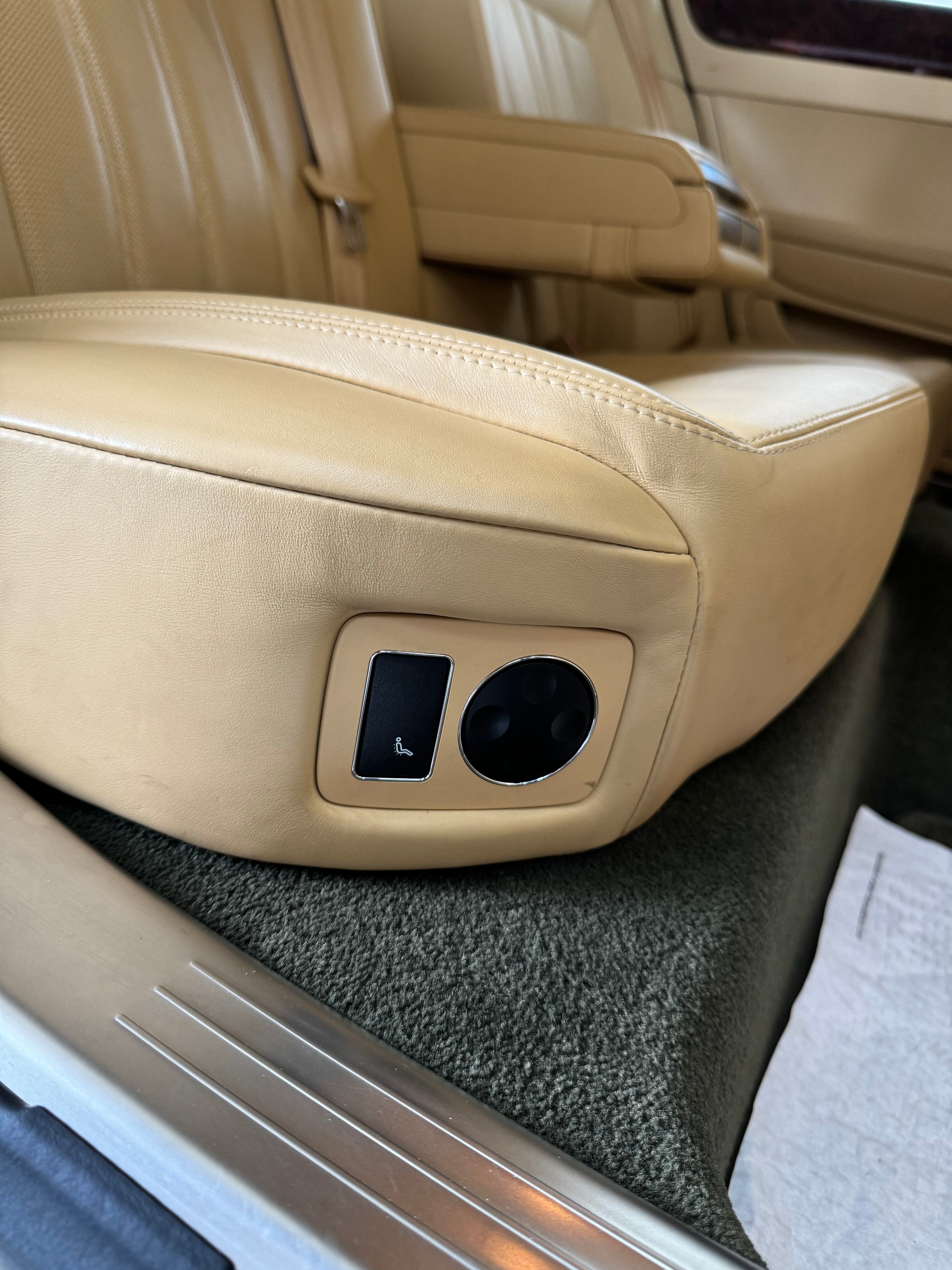 BENTLEY Continental Flying Spur 6.0-image-28