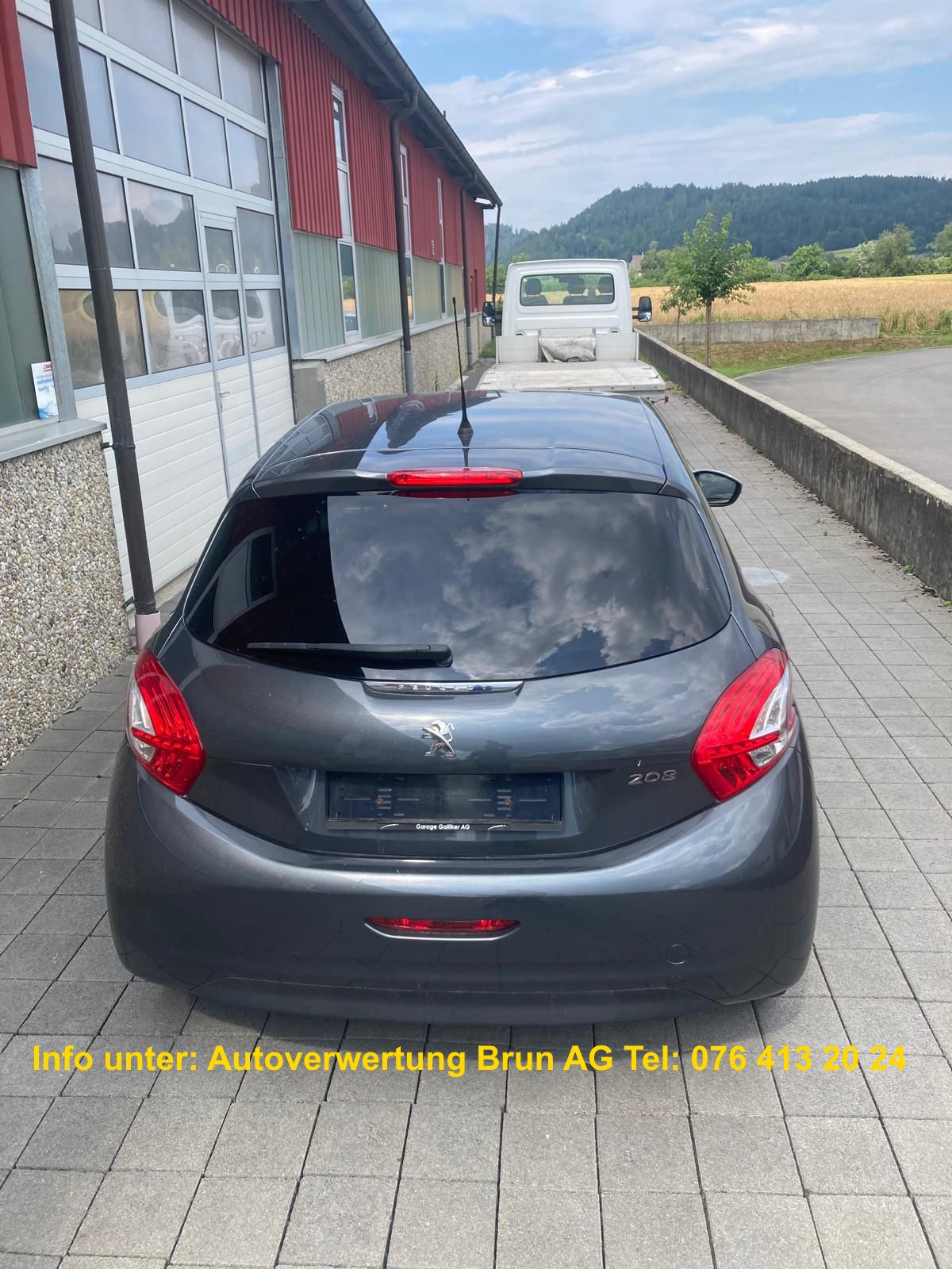 PEUGEOT 208 1.2 VTI-image-5