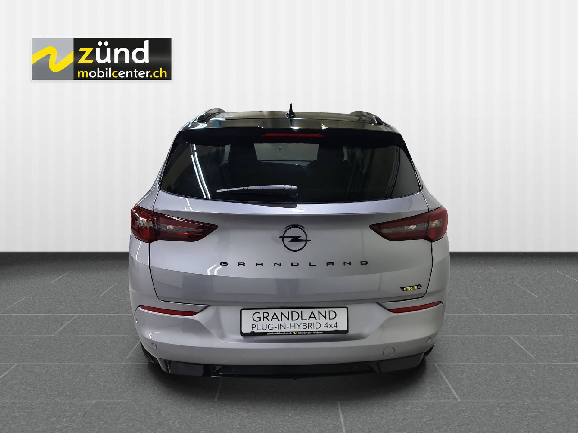 OPEL Grandland 1.6 T PHEV GSE 300PS 4x4-image-3
