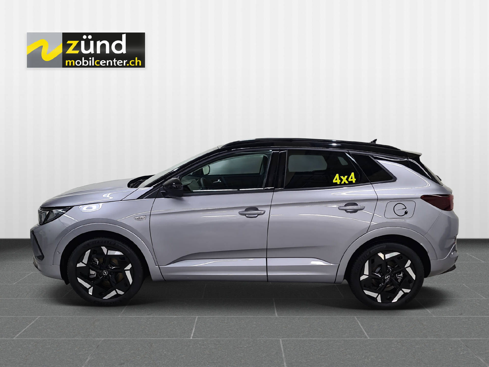 OPEL Grandland 1.6 T PHEV GSE 300PS 4x4-image-1
