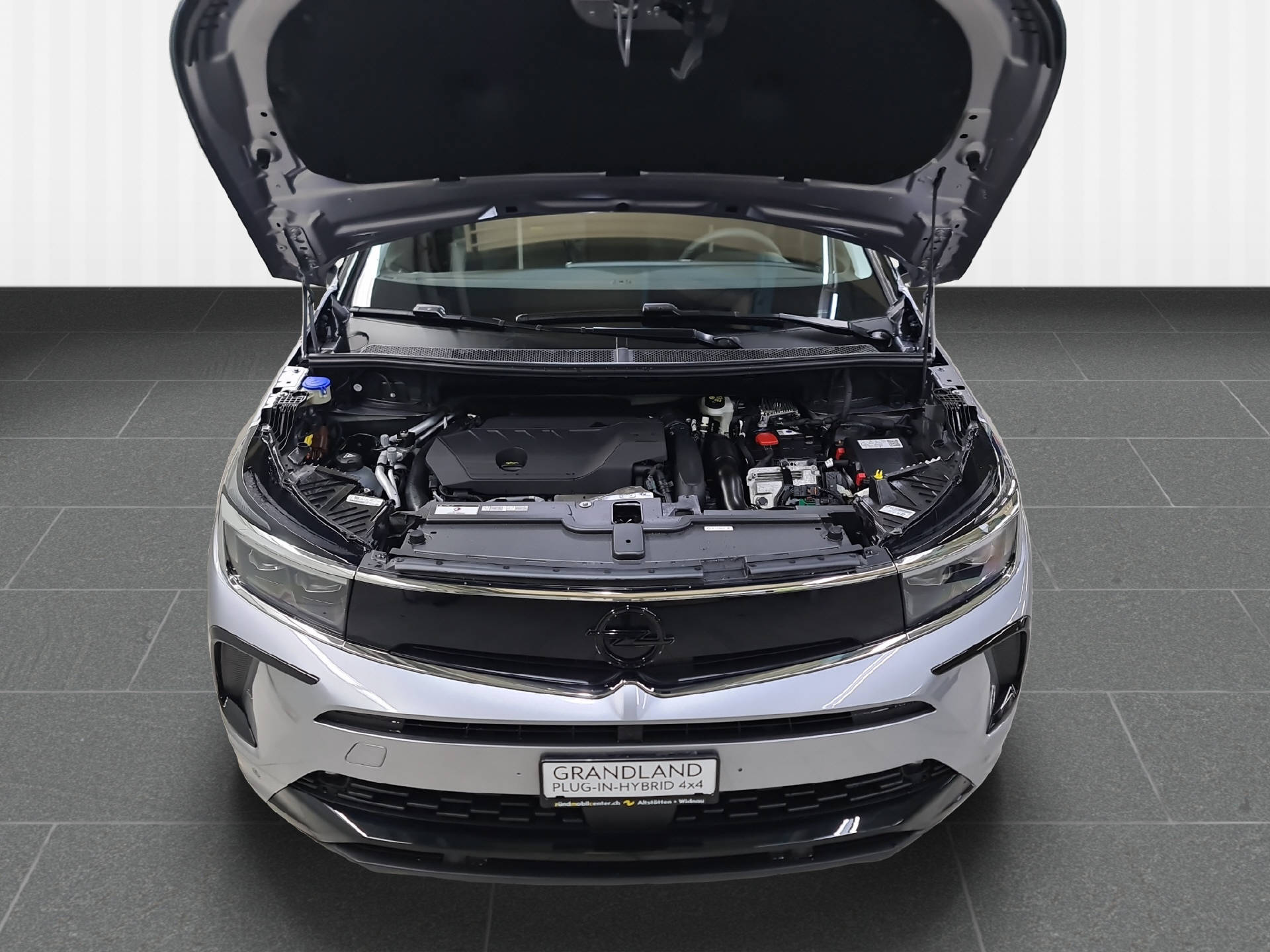OPEL Grandland 1.6 T PHEV GSE 300PS 4x4-image-12
