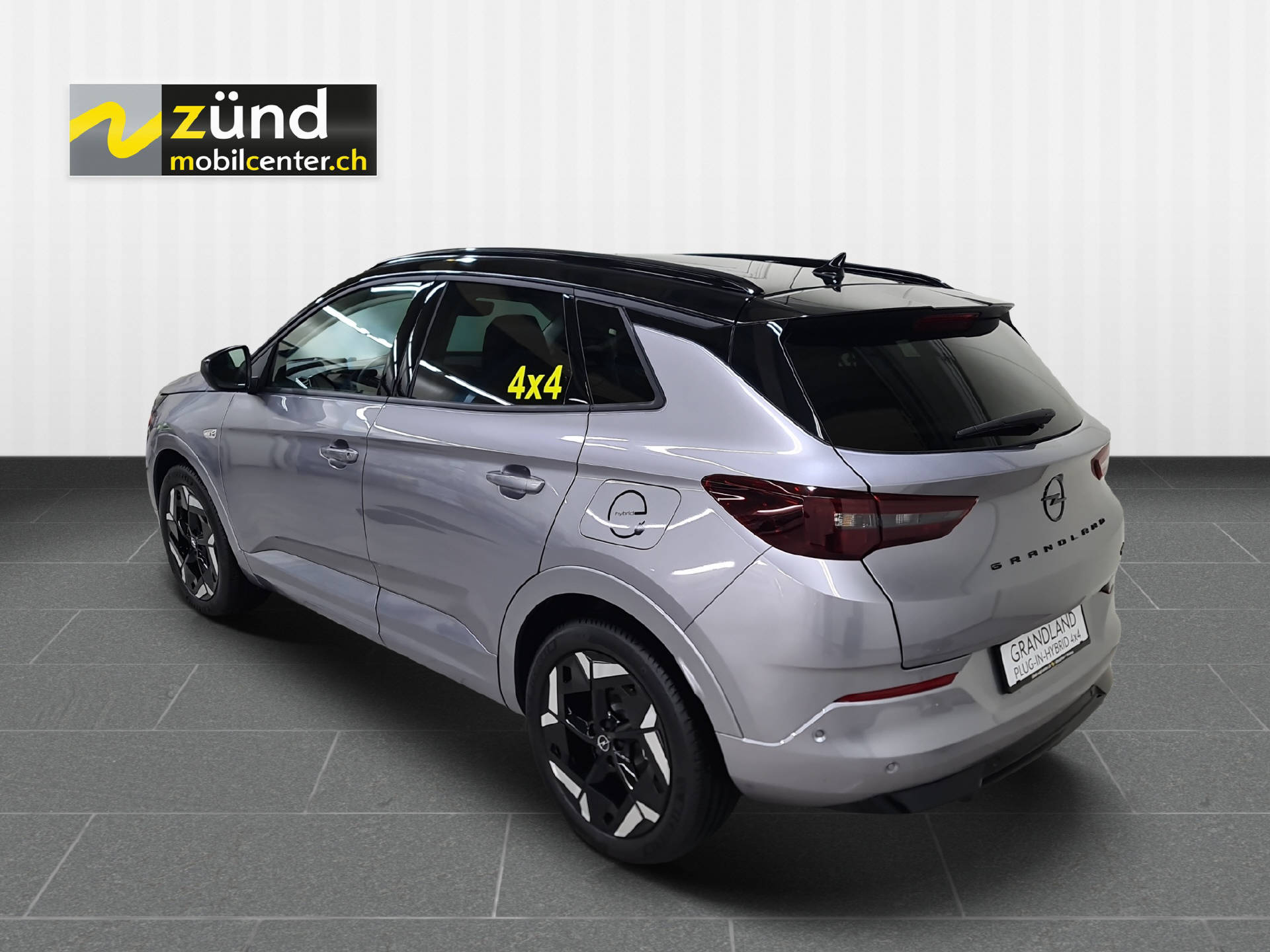 OPEL Grandland 1.6 T PHEV GSE 300PS 4x4-image-2