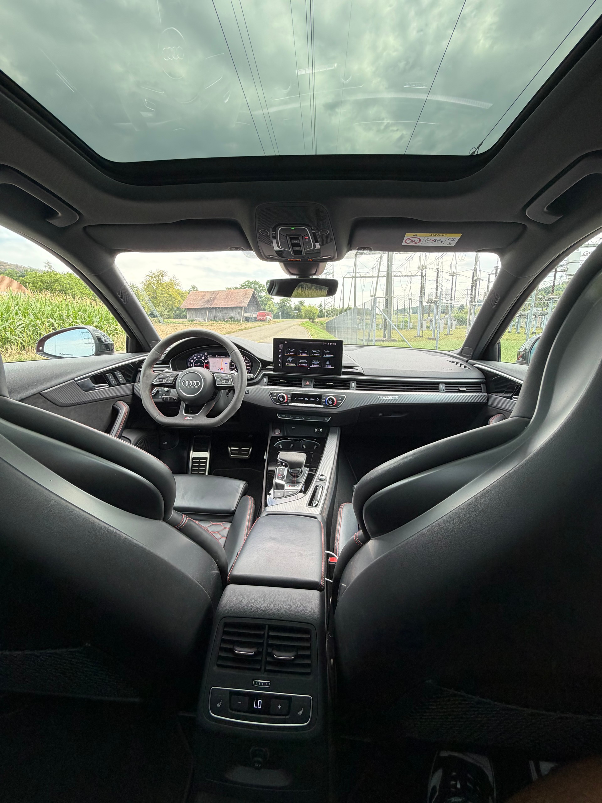 AUDI RS4 Avant quattro tiptronic-image-5
