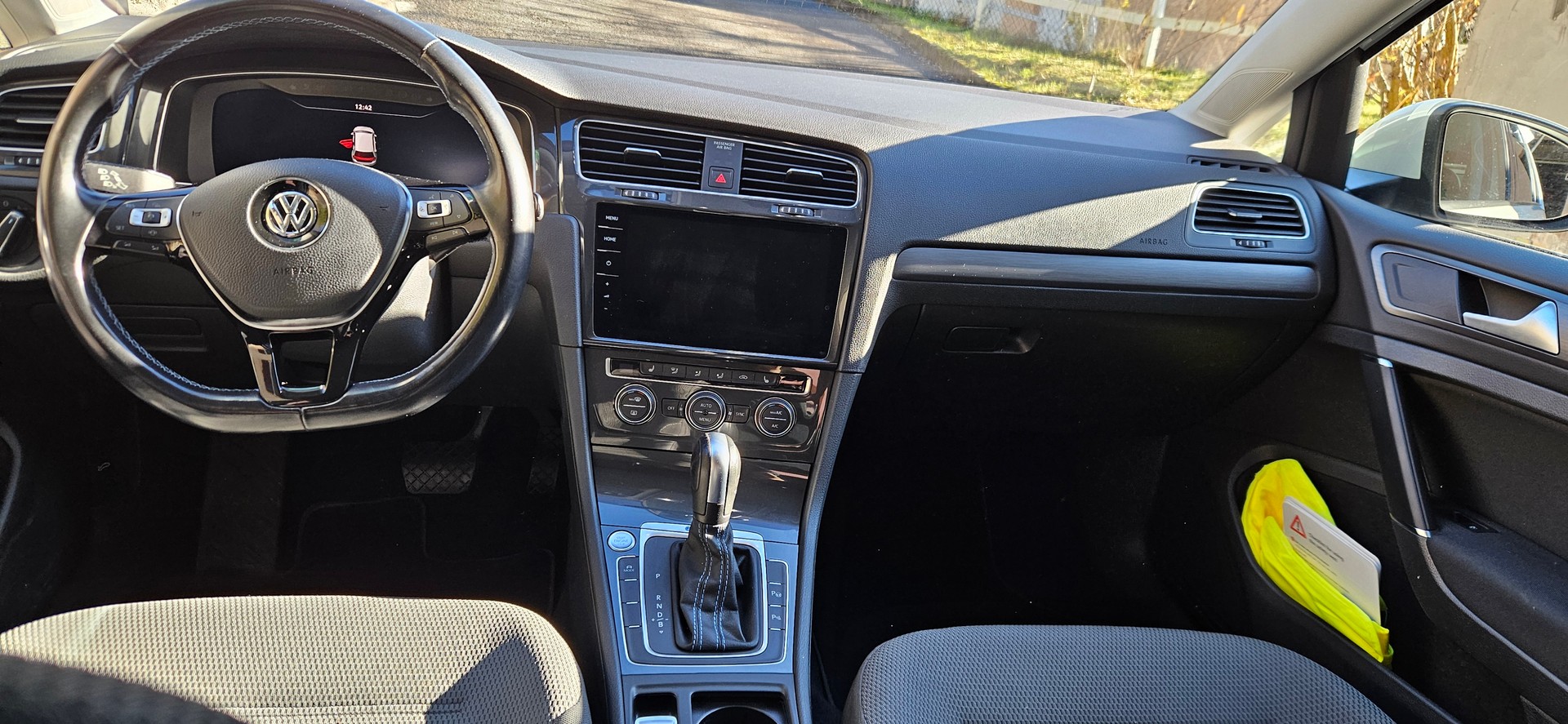 VW e-Golf-image-10