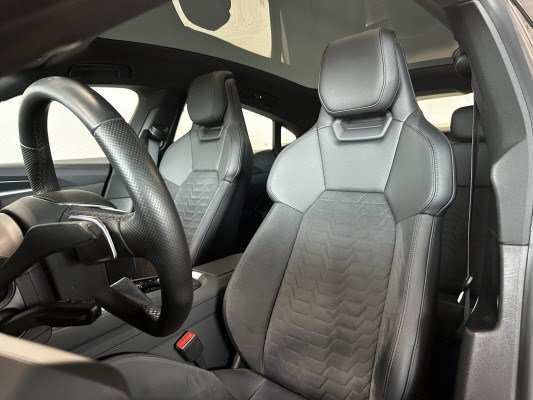 AUDI e-tron GT quattro-image-5