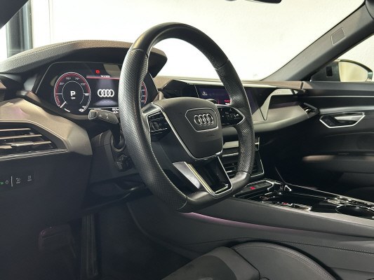 AUDI e-tron GT quattro-image-6